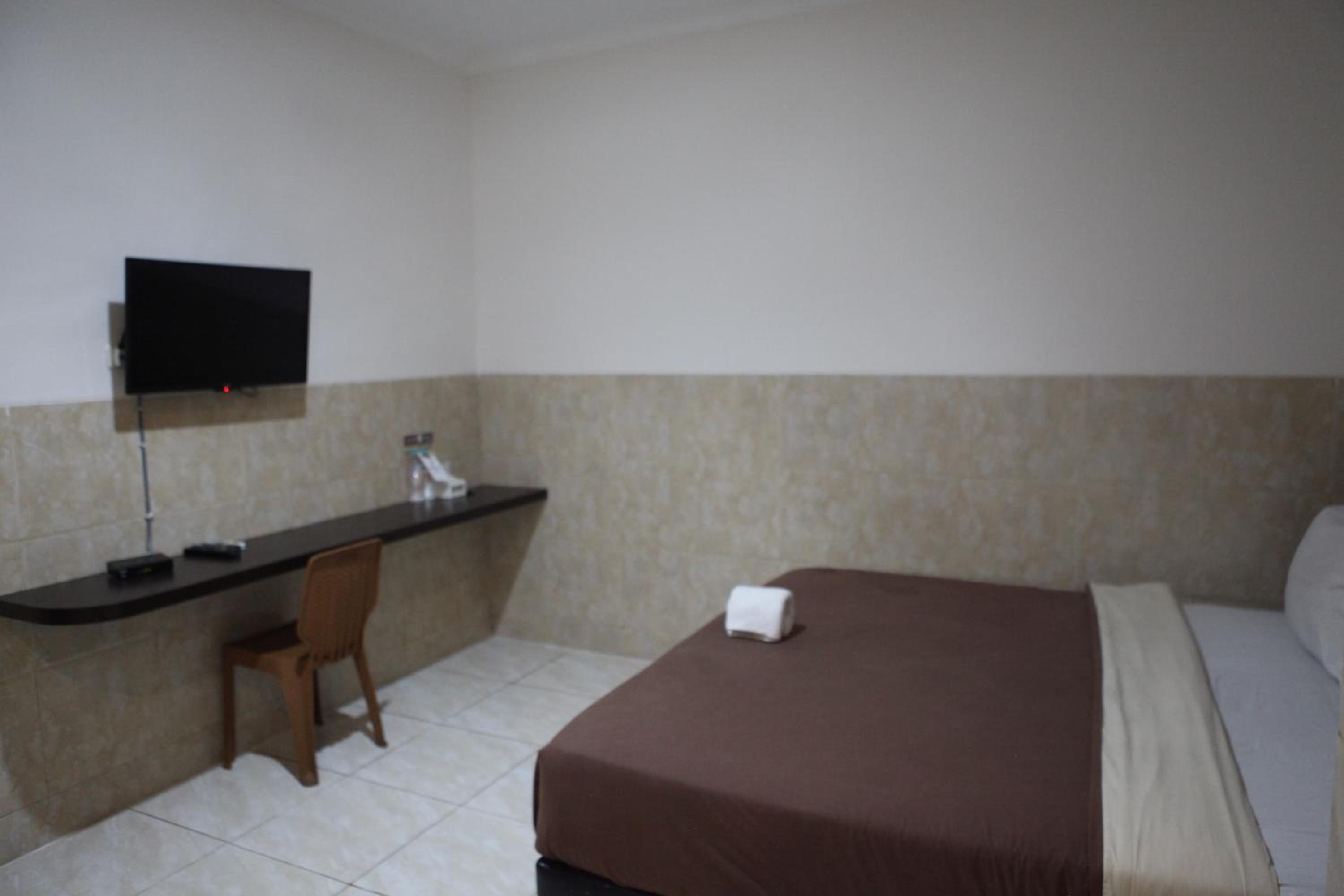Standard King Room - Photo 3
