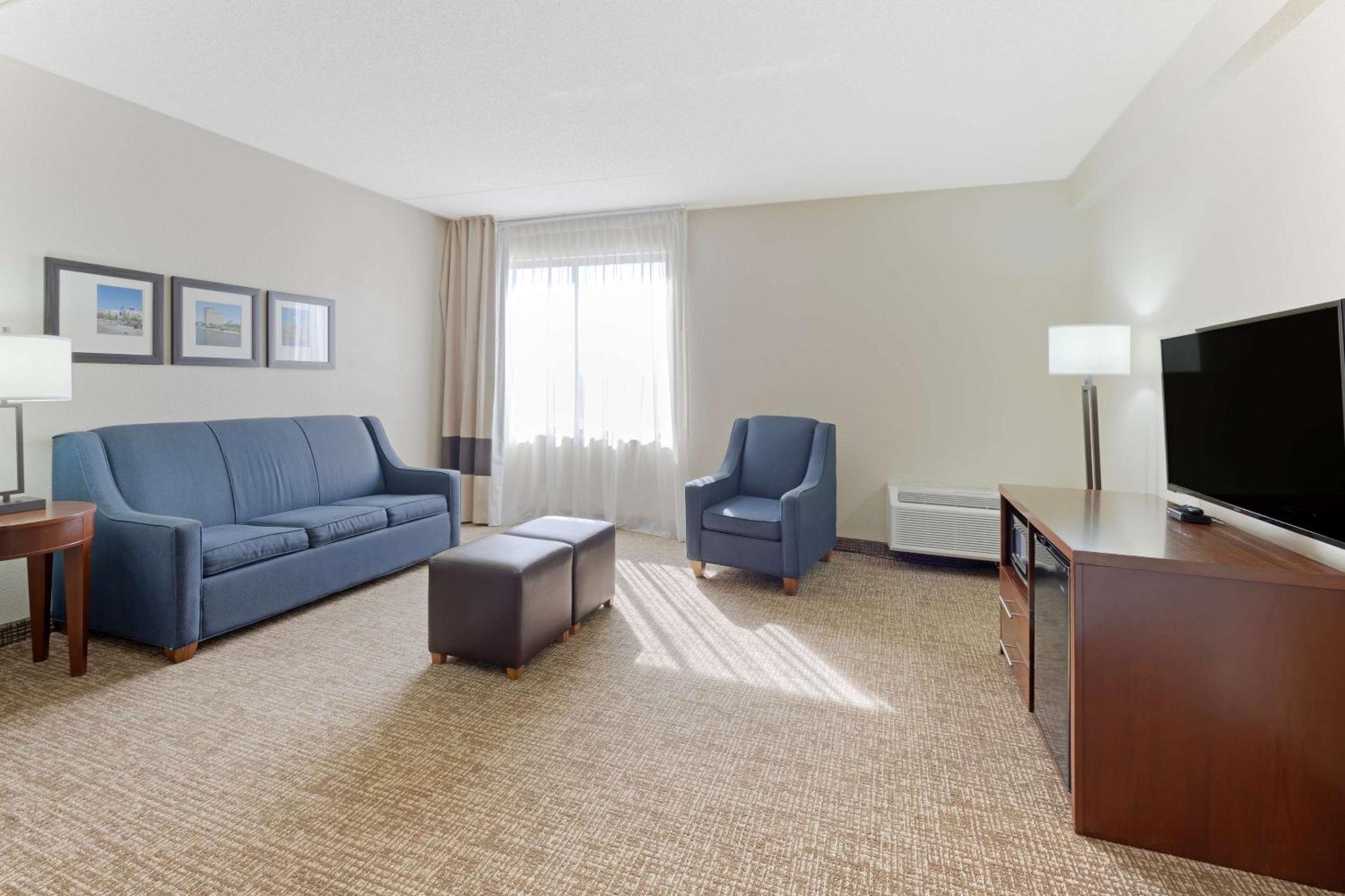 King Room - Accessible/Non-Smoking - Photo 1