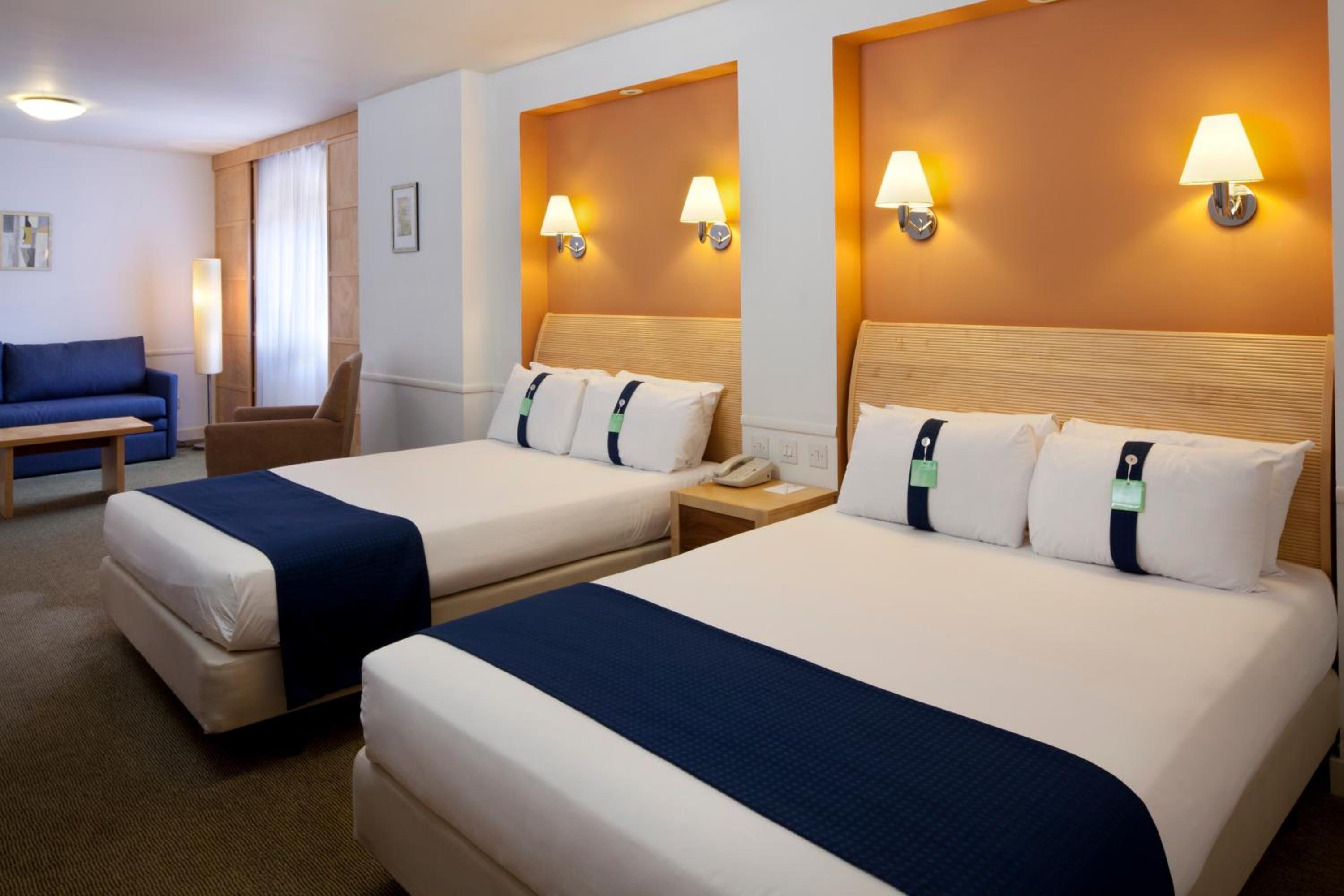One-Bedroom Double Suite - Non-Smoking photo 1