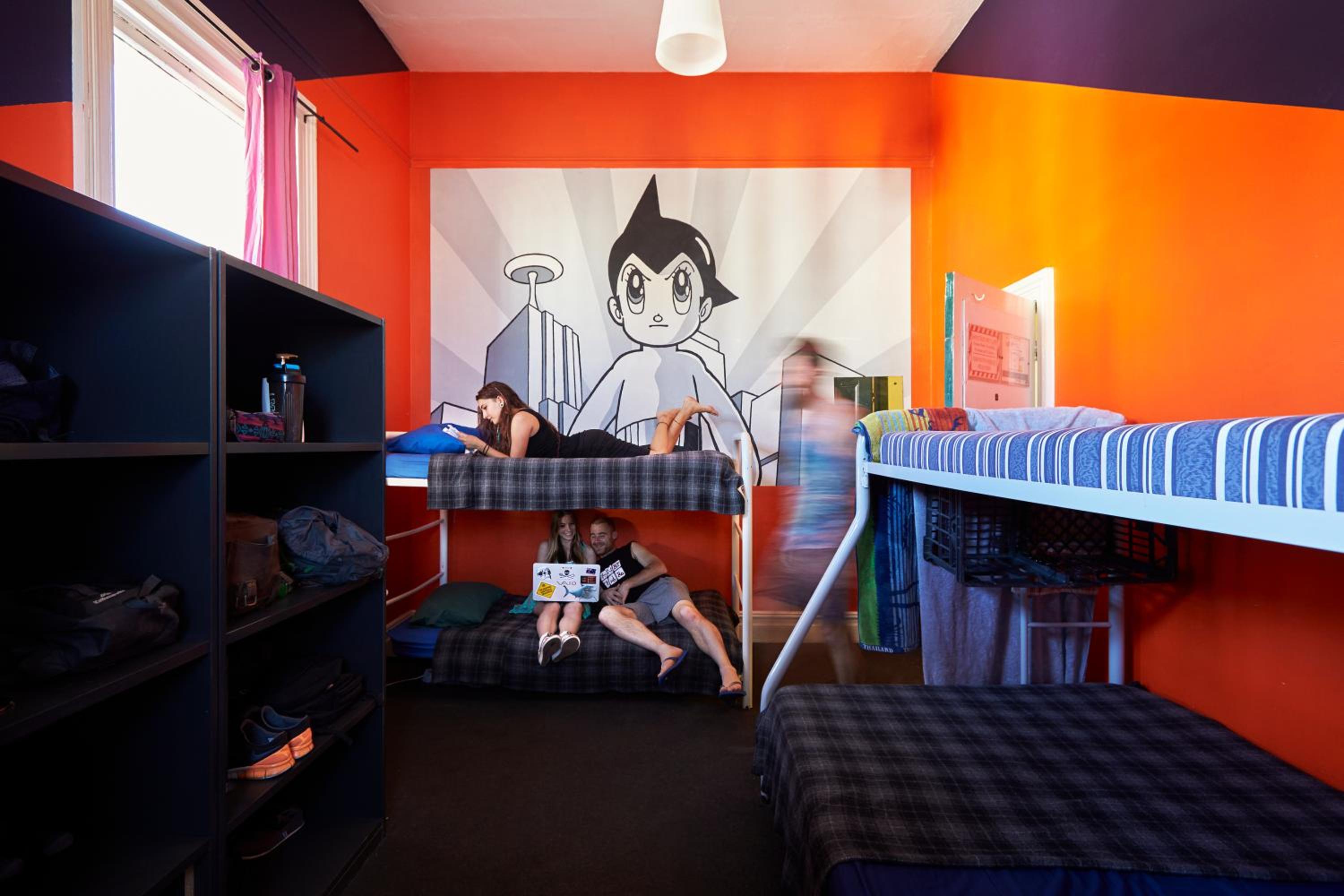 Bed in 4-Bed Dormitory Room photo 3