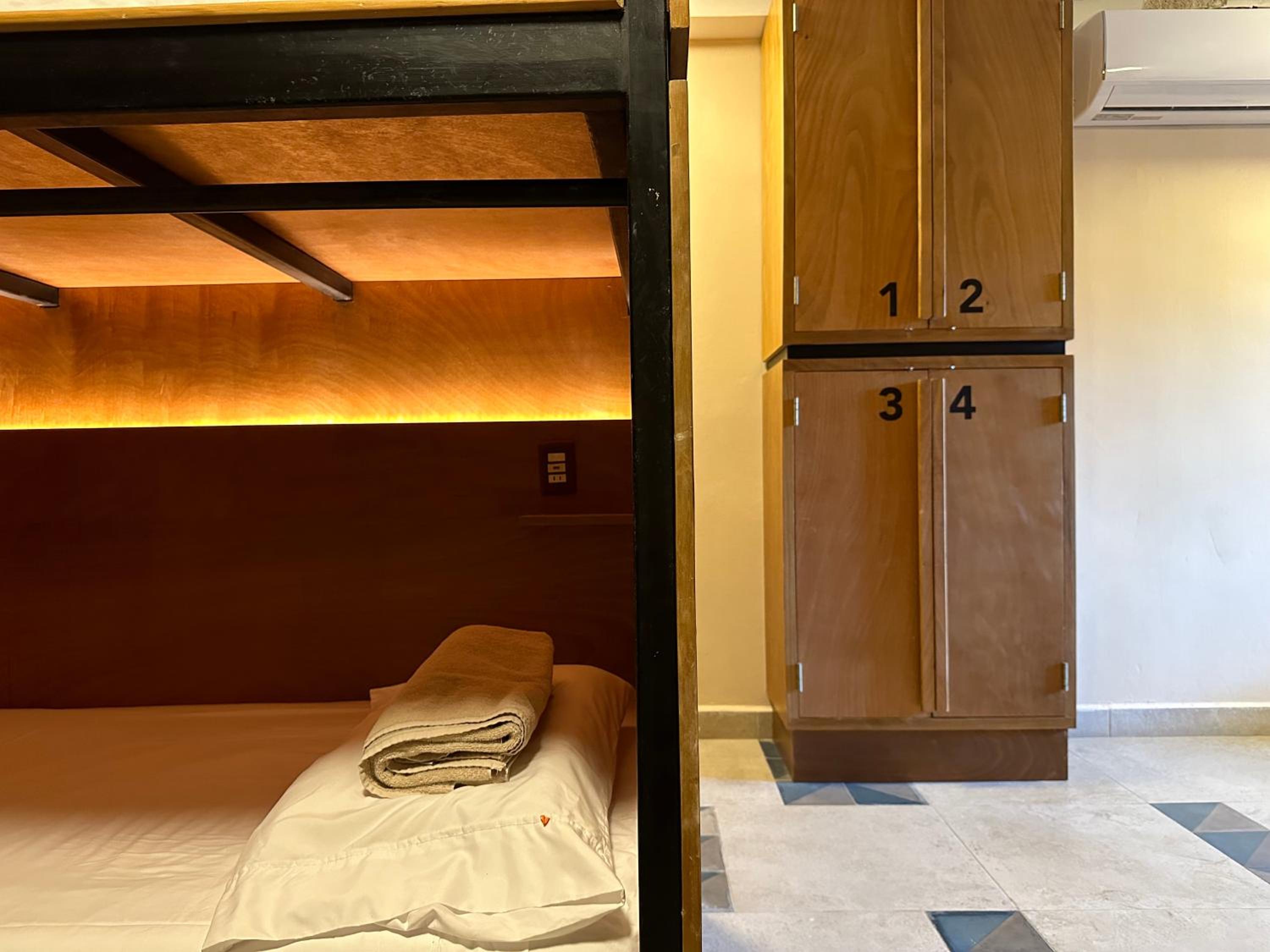 Mixed Dormitory Room photo 1