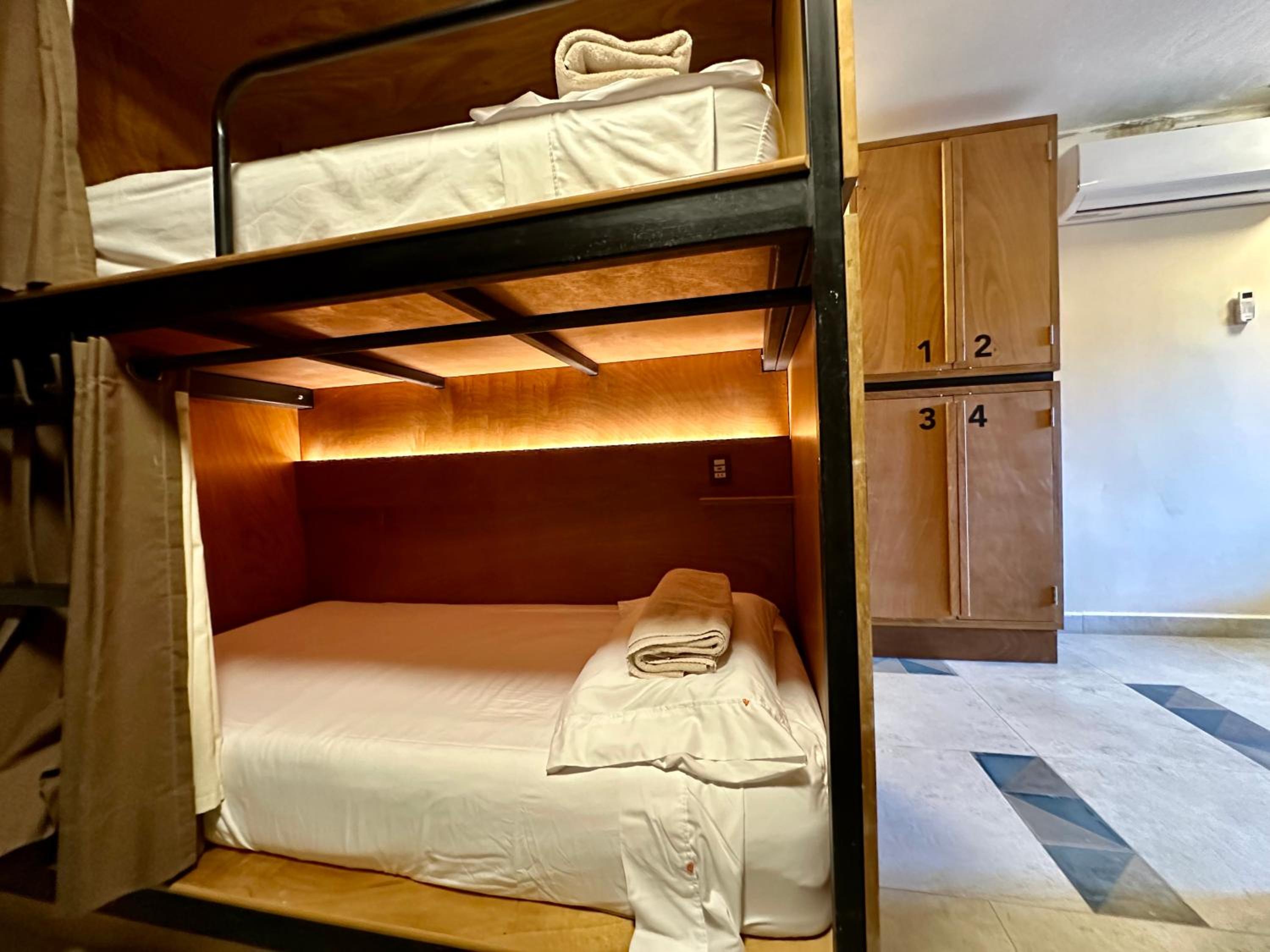 Mixed Dormitory Room