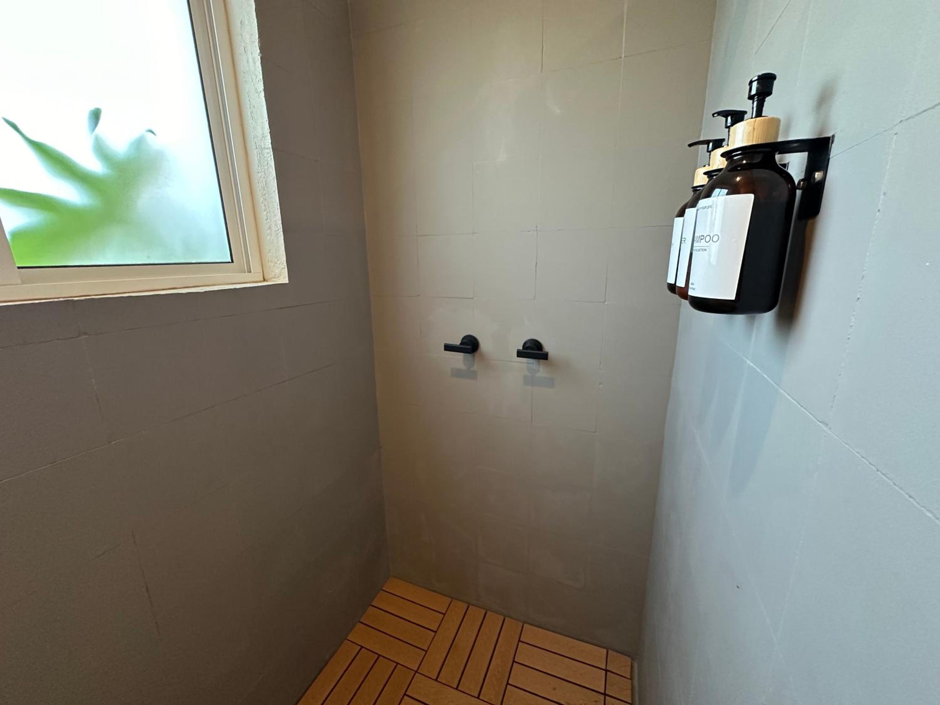 Mixed Dormitory Room photo 3