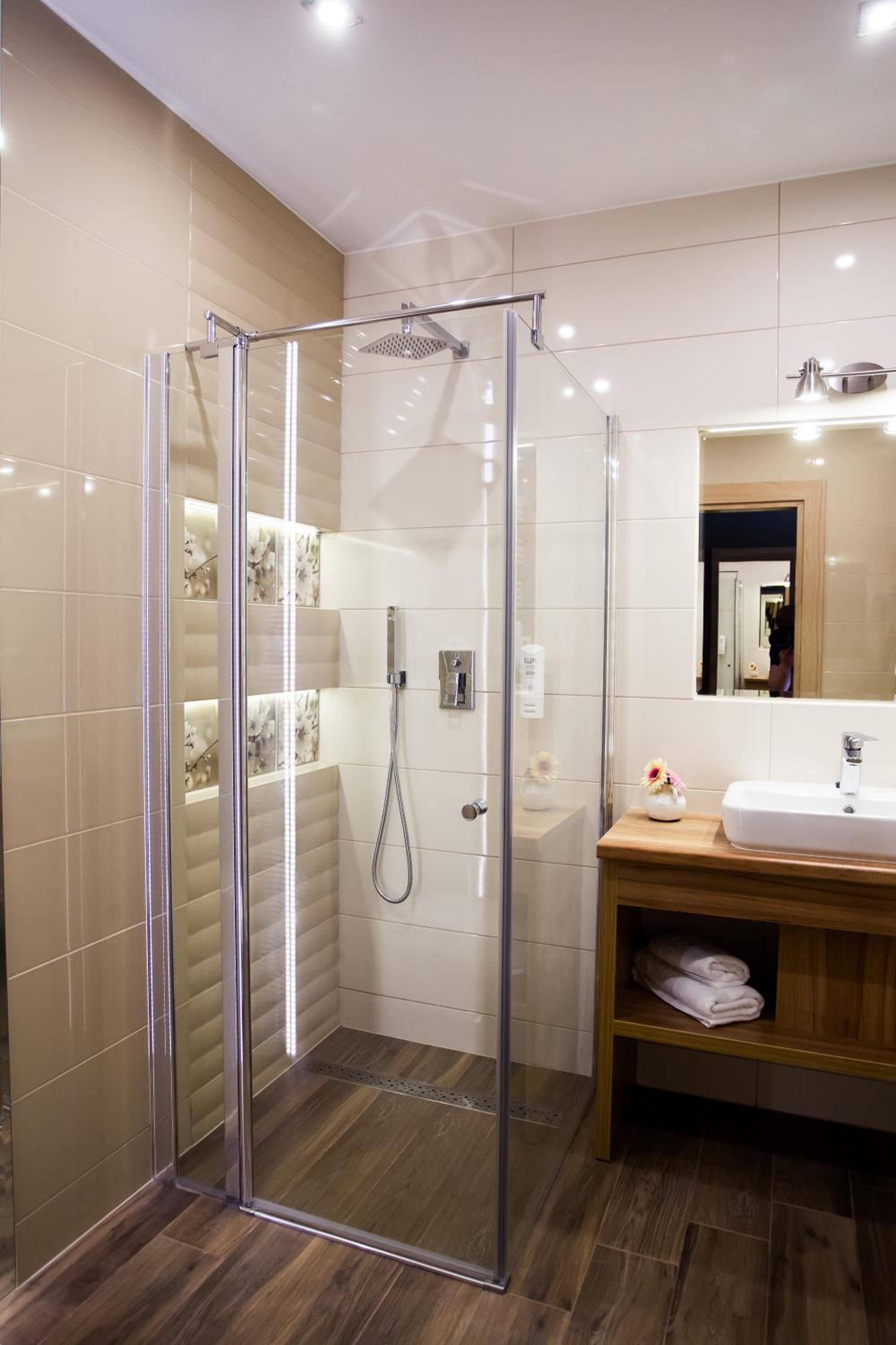 Double or Twin Room - Photo 24
