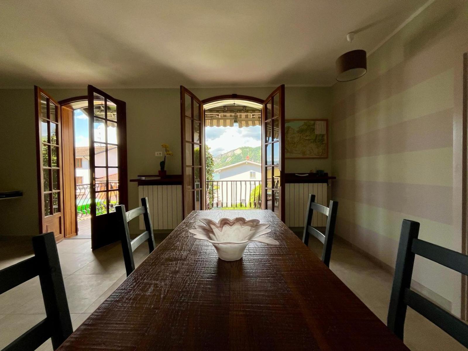 Two-Bedroom Deluxe Apartment with Balcony photo 2