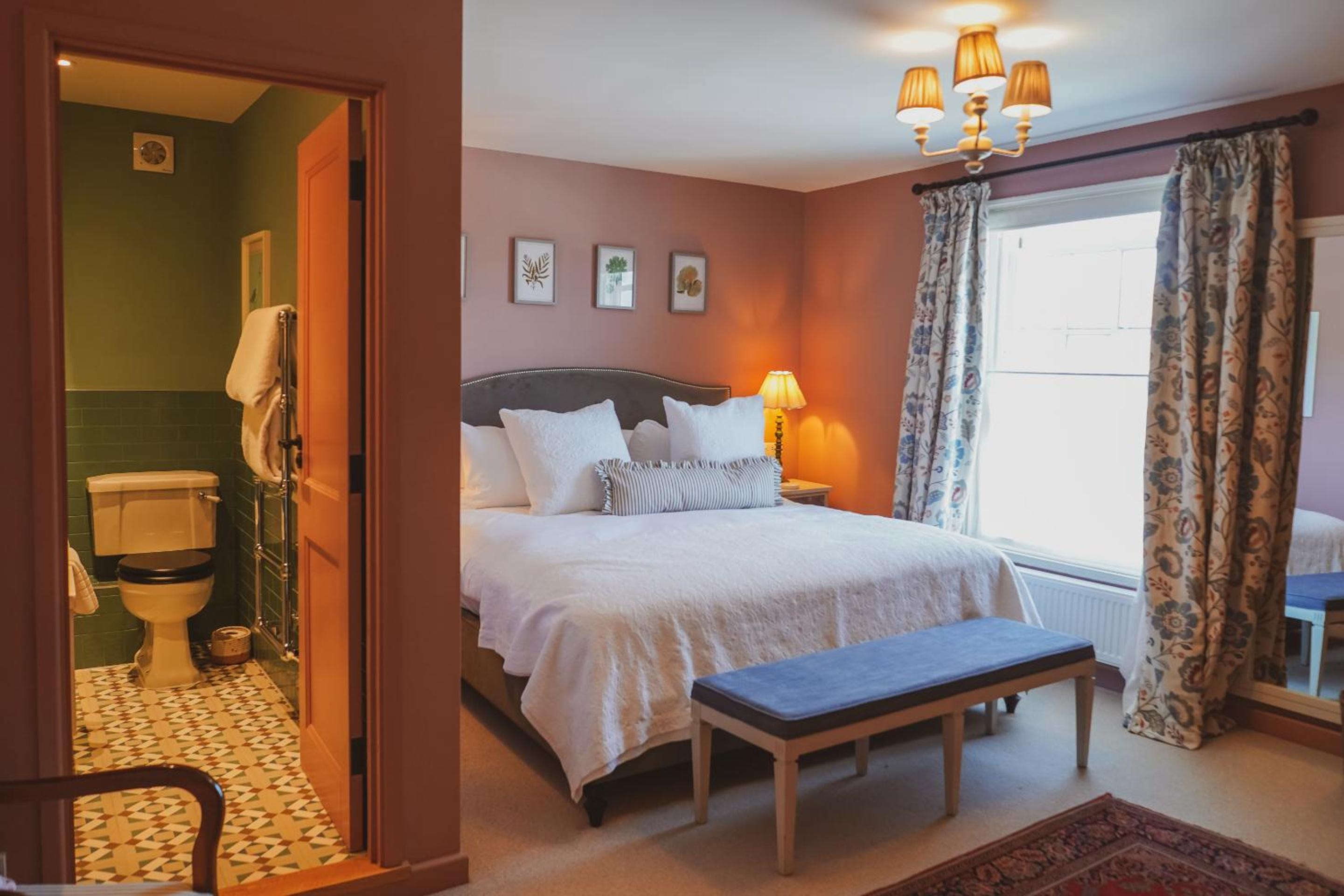 Triple Room with Bath - Photo 1