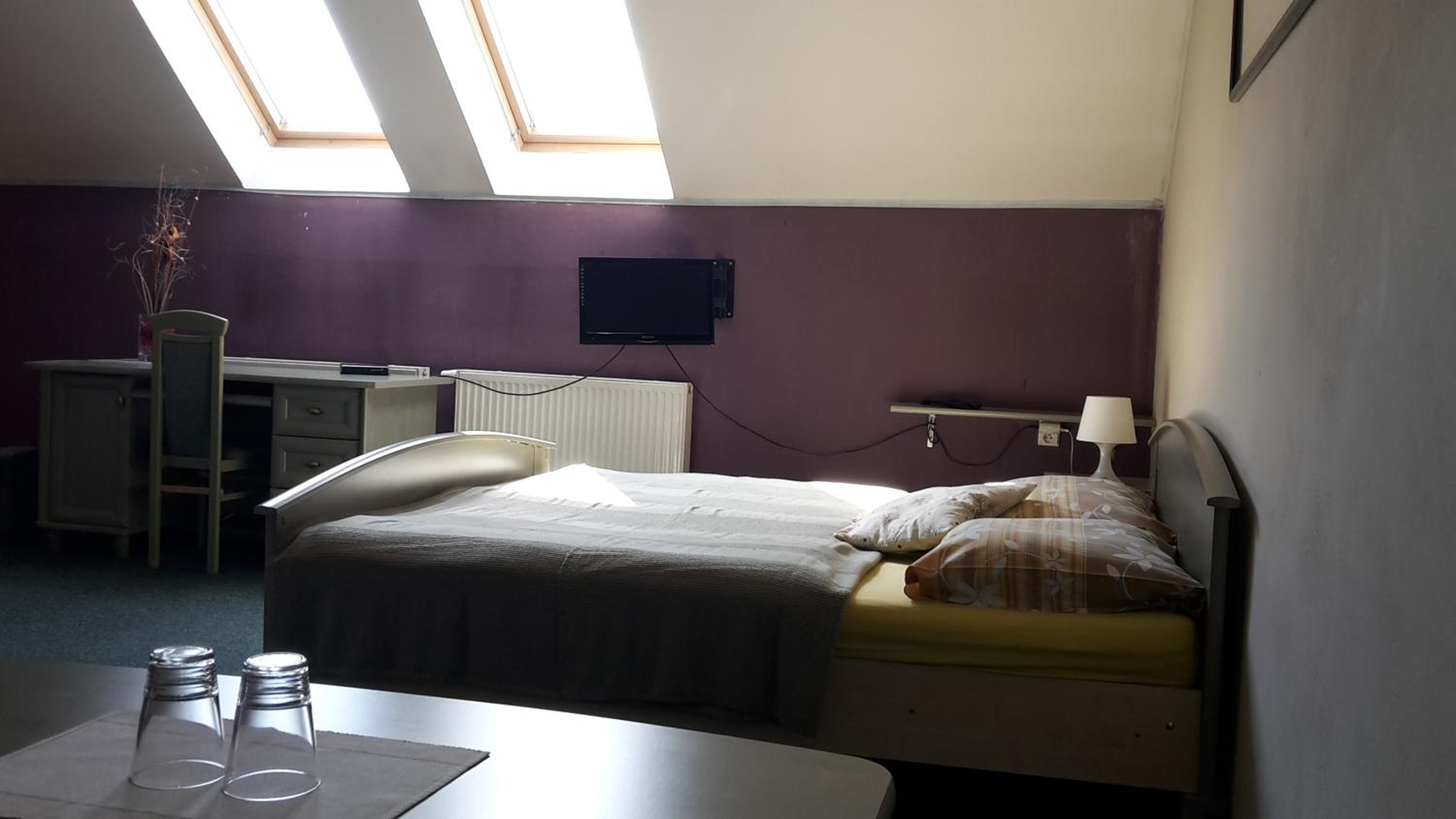 Deluxe Double Room with Extra Bed photo 2