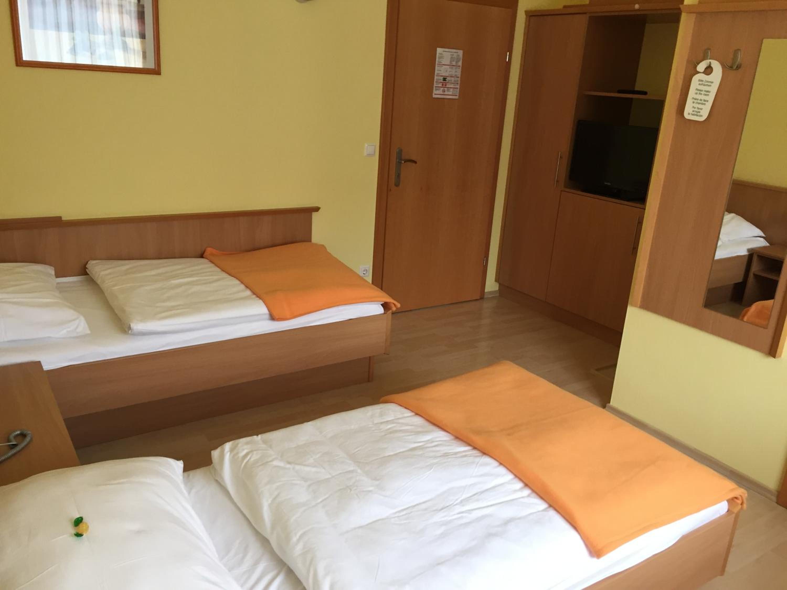 Double or Twin Room - Photo 1