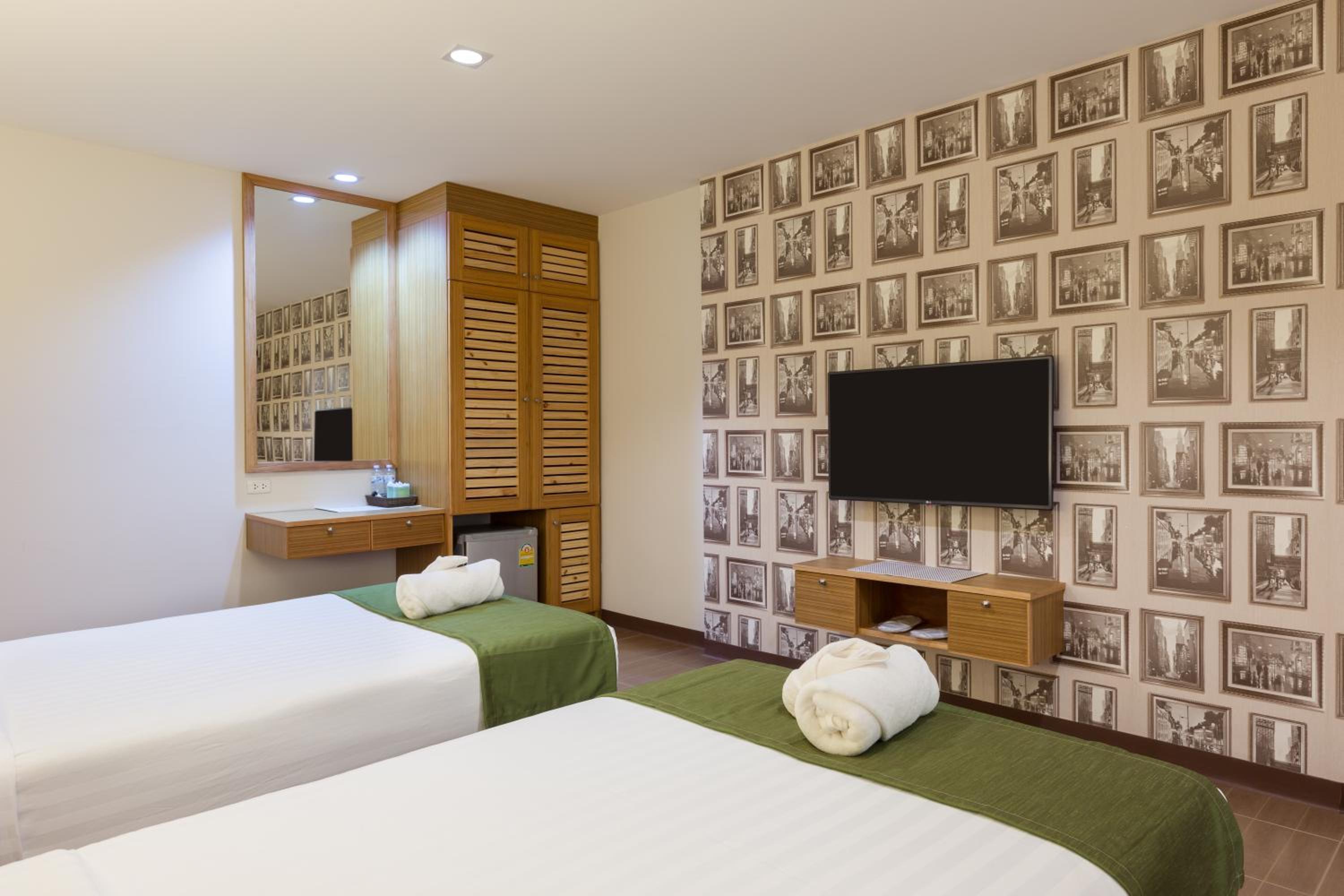 Deluxe Double or Twin Room photo 3