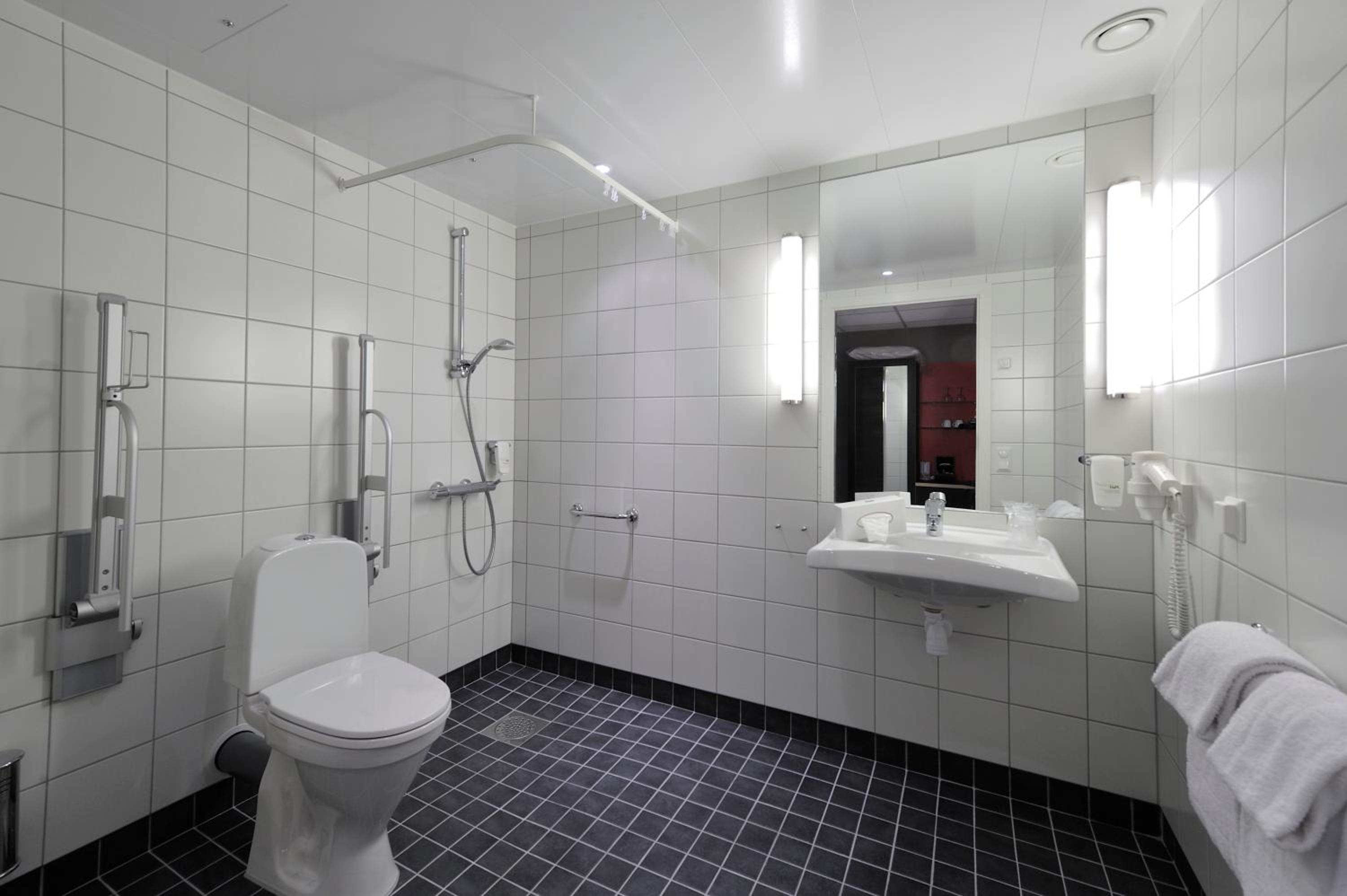 Double Room - Photo 12