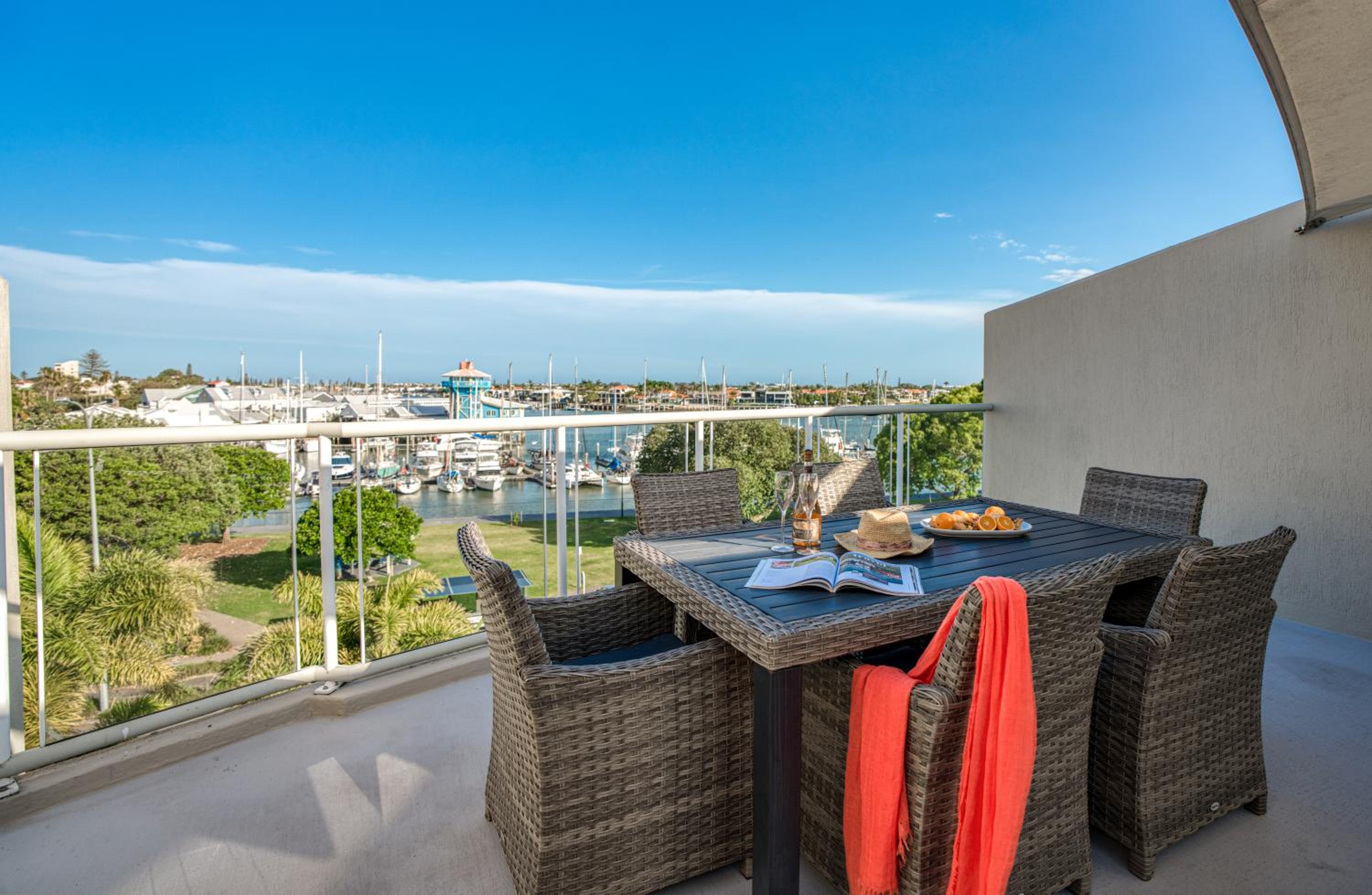 3 Bedroom Marina View Deluxe Rooftop Apartment photo 3
