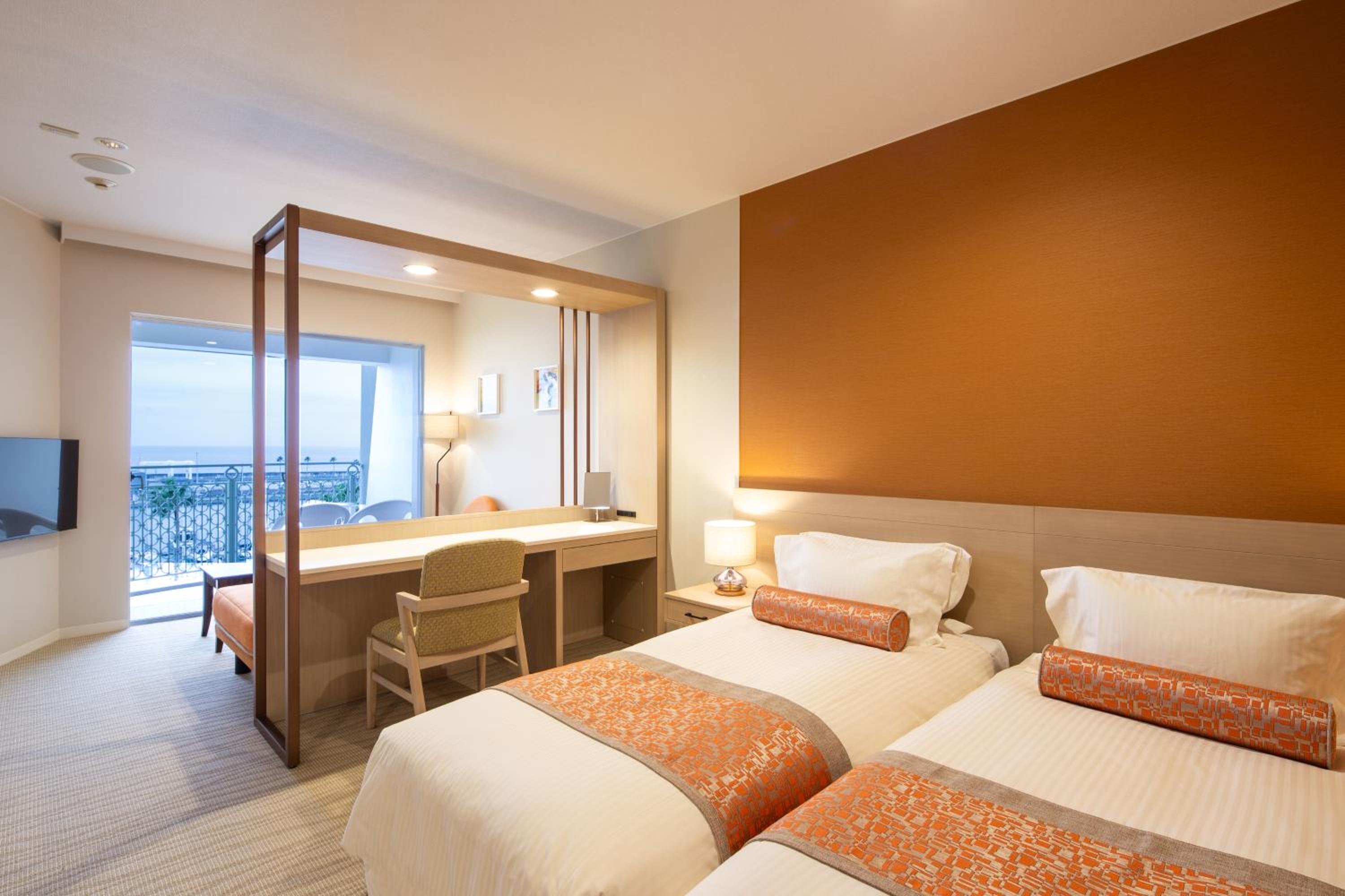Luxury Fourth Room with Sea View Private Bathroom- Non-Smoking photo 2