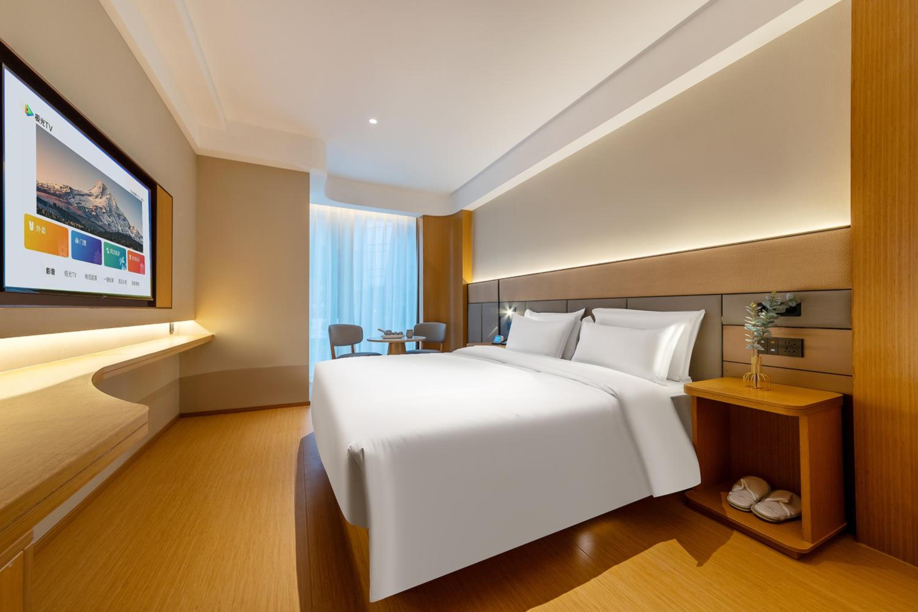 Deluxe King Room