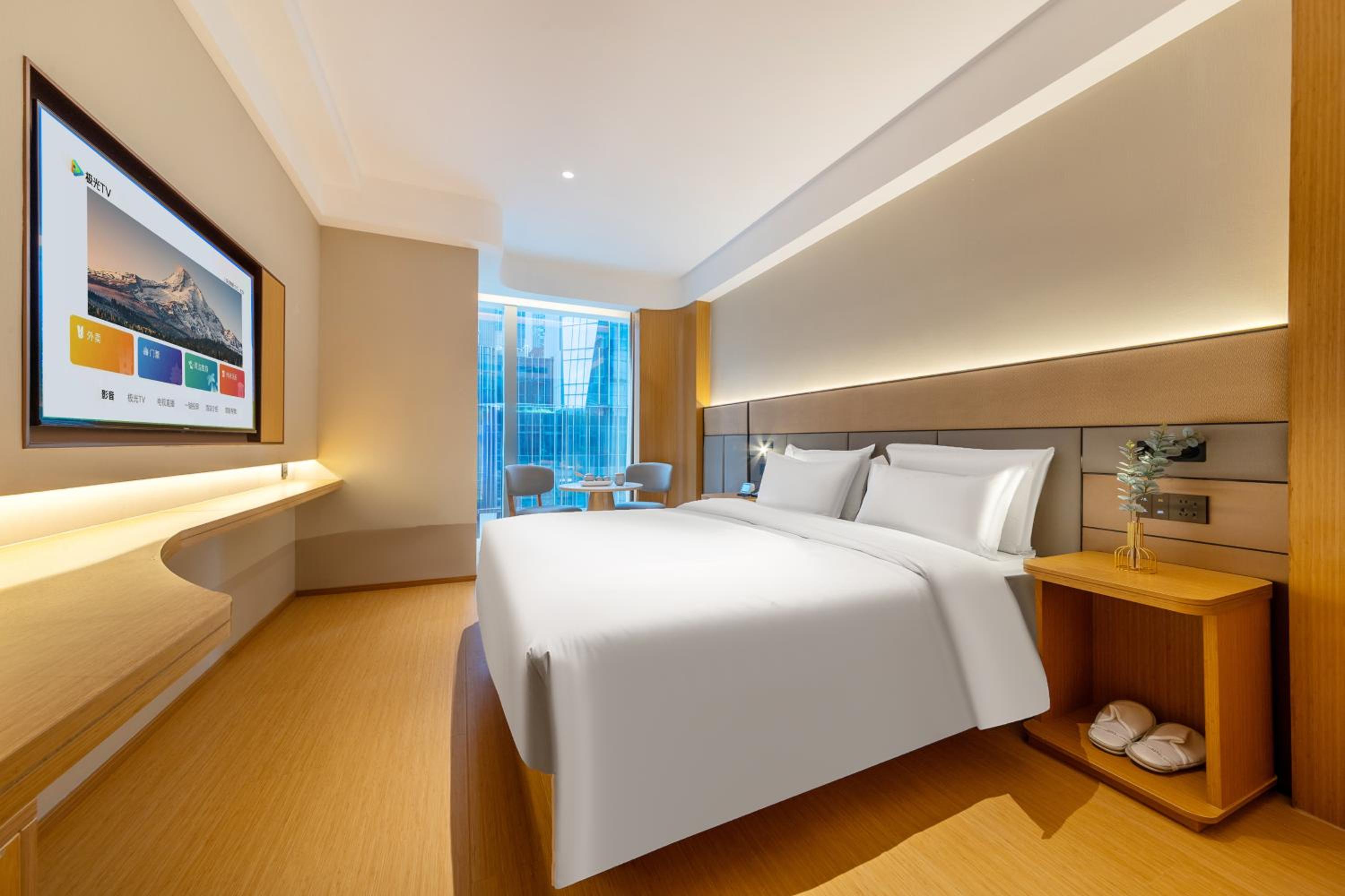 Deluxe King Room photo 2