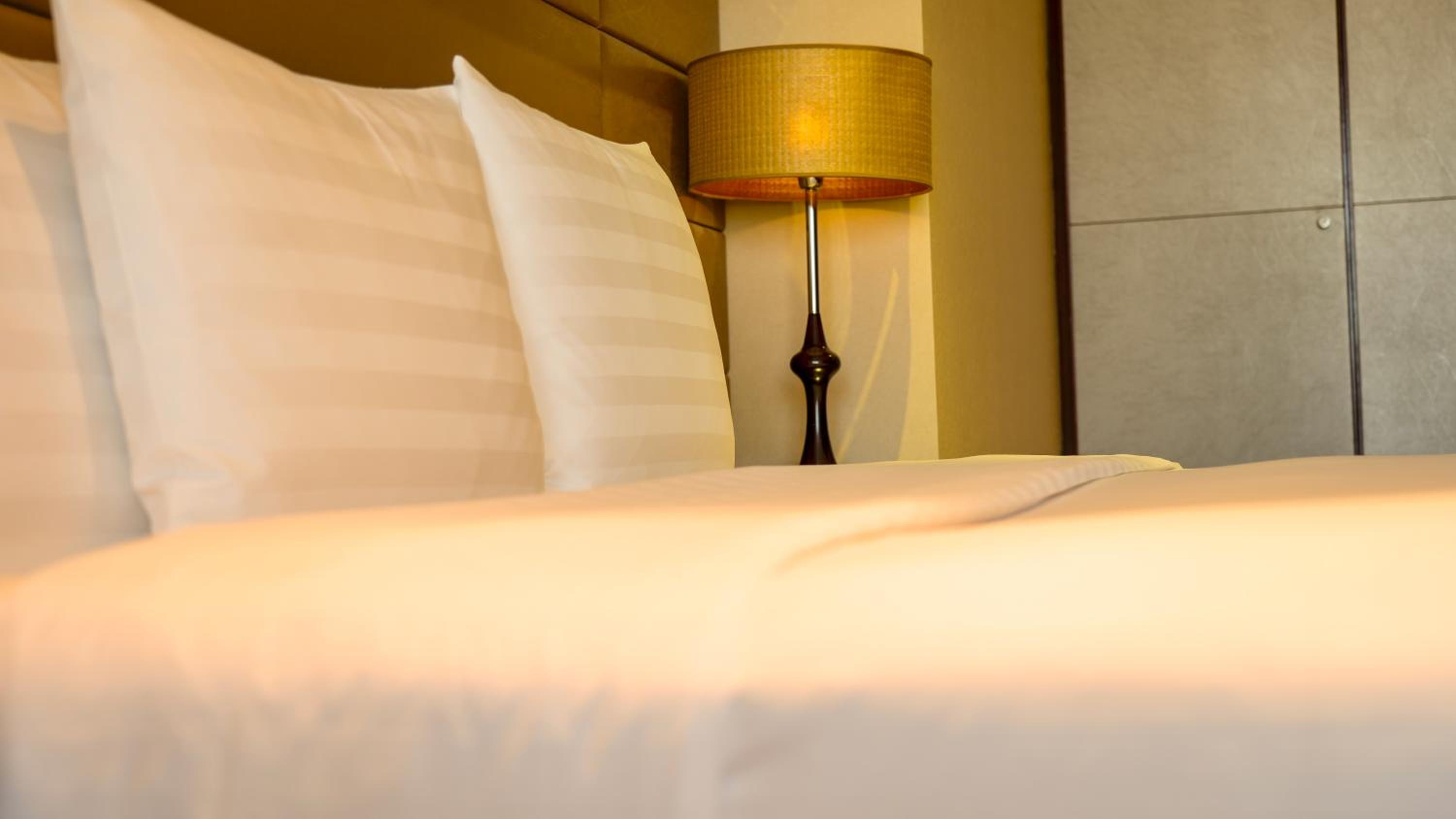 Premium King Room - Lounge Access - Photo 5