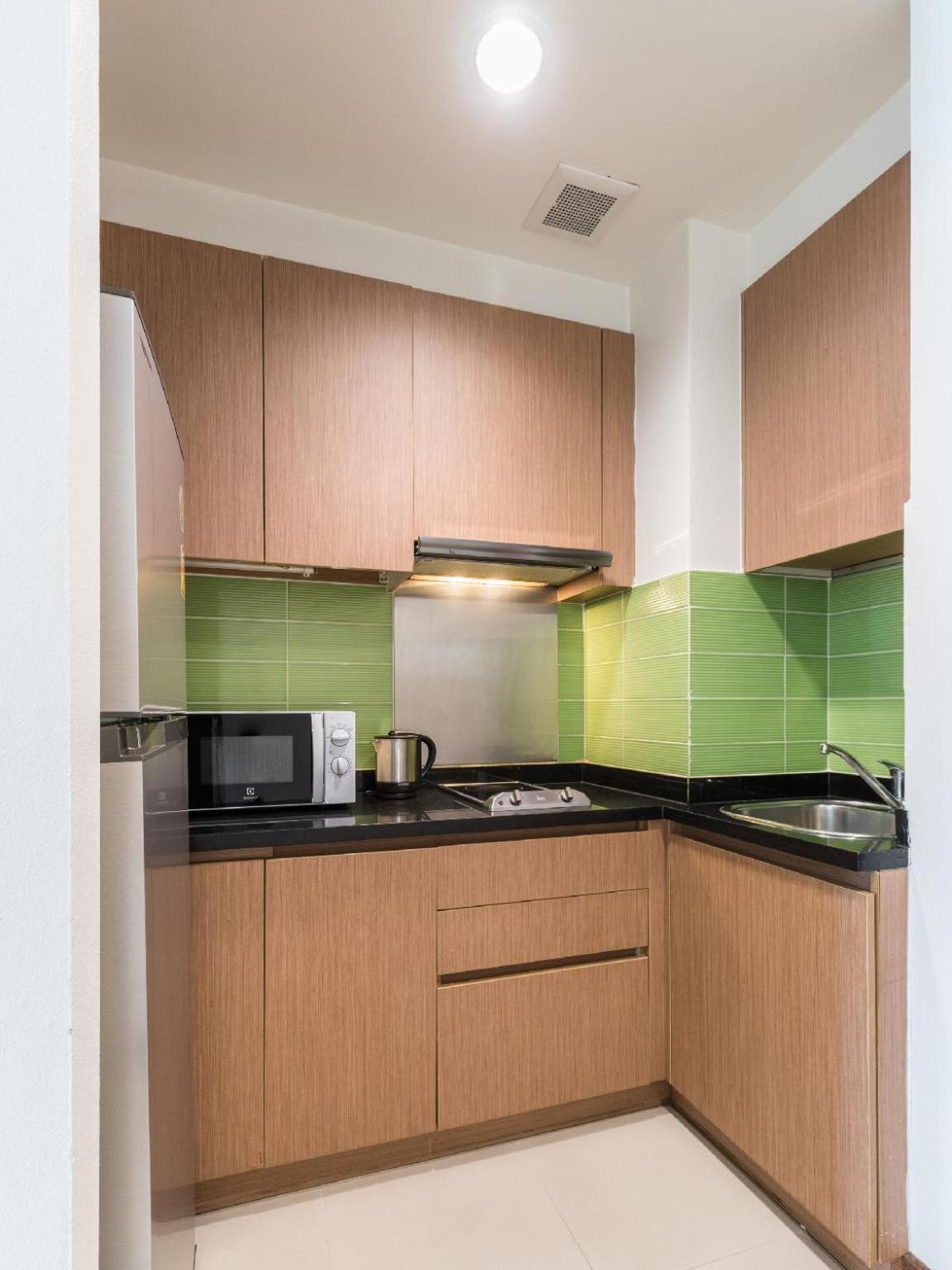 One-Bedroom Apartment with Balcony - Non-Smoking