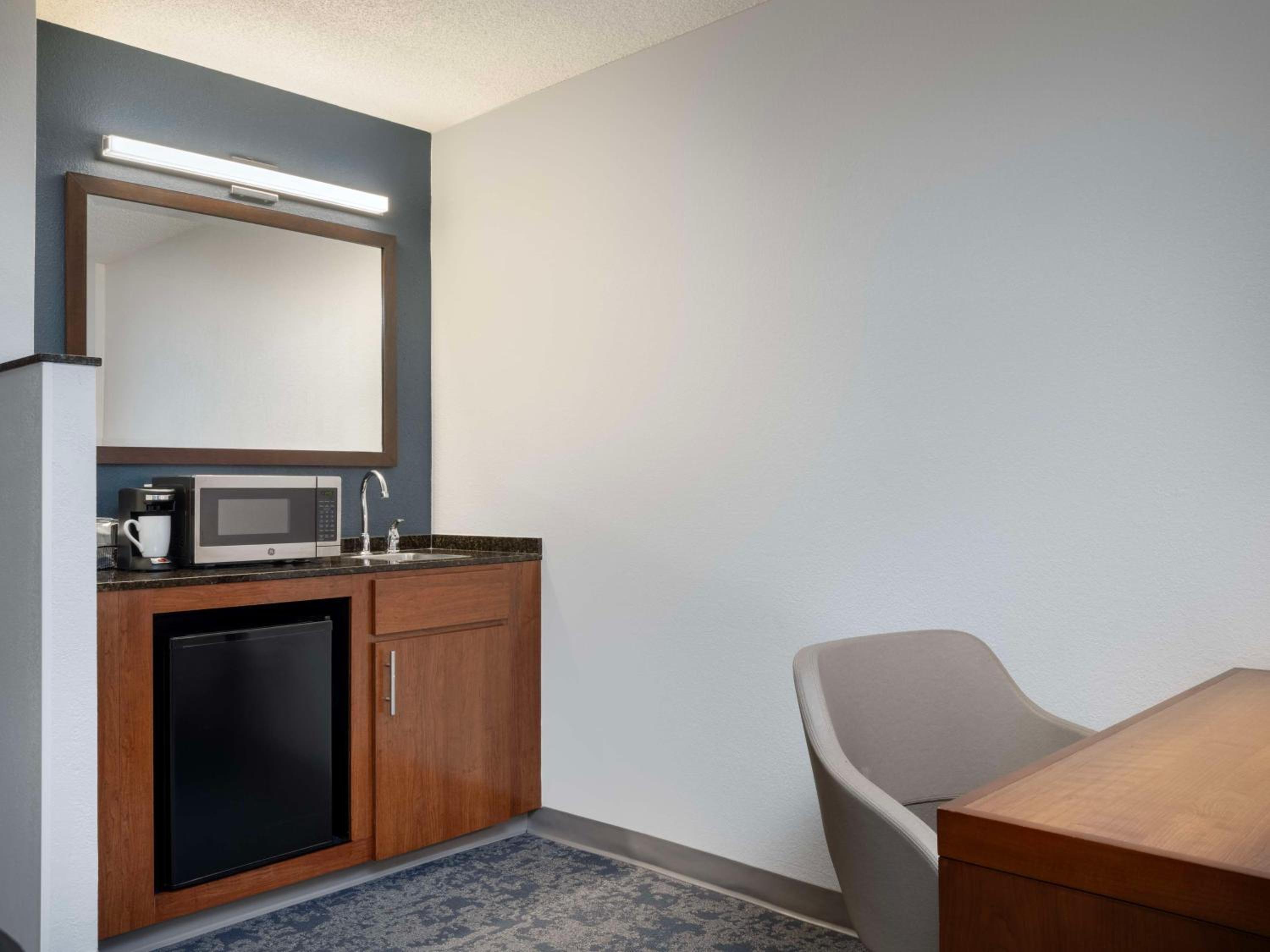 Specialty Double Room with Two Double Beds - High Floor - Photo 5