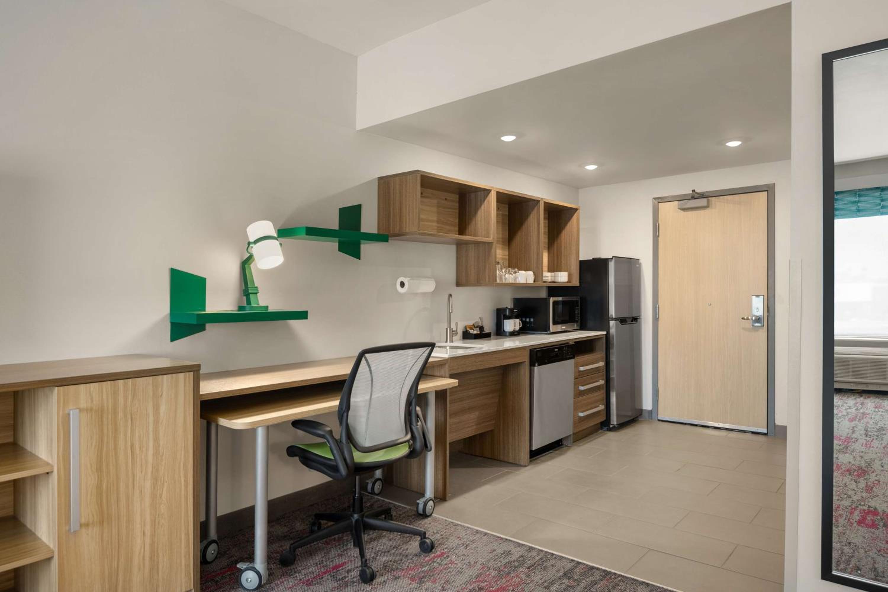 King Studio Suite - Photo 2