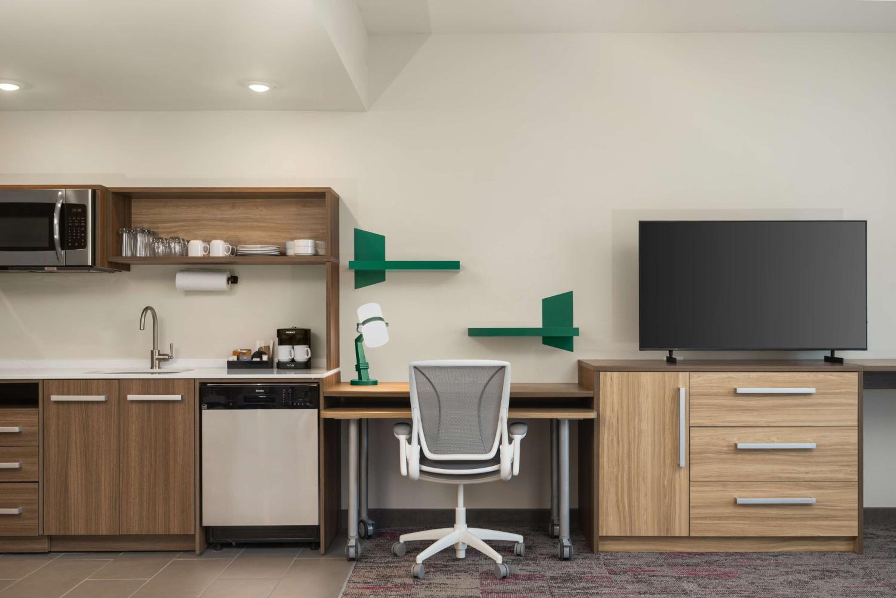 King Studio Suite - Photo 11