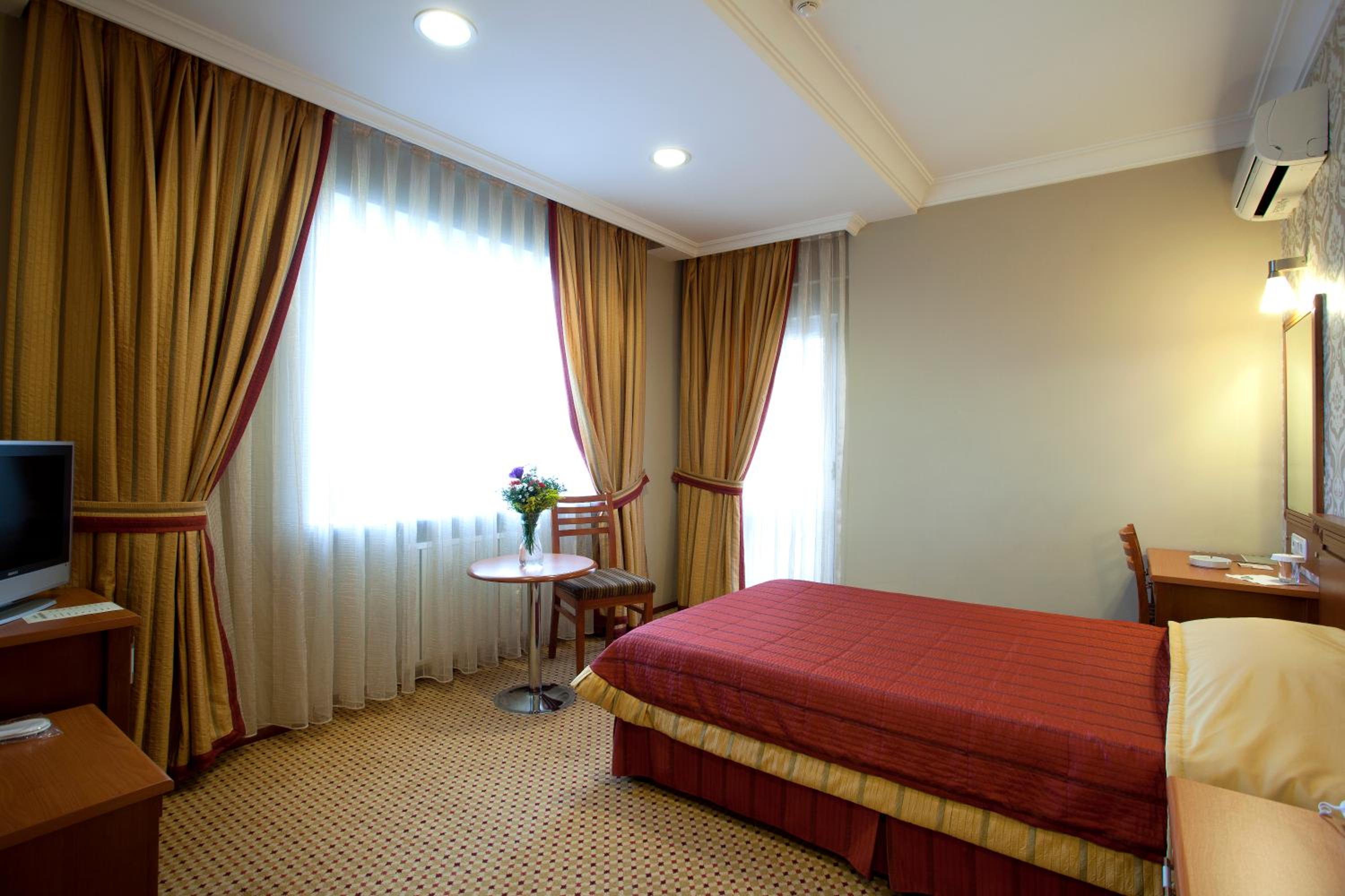 Budget Single Room