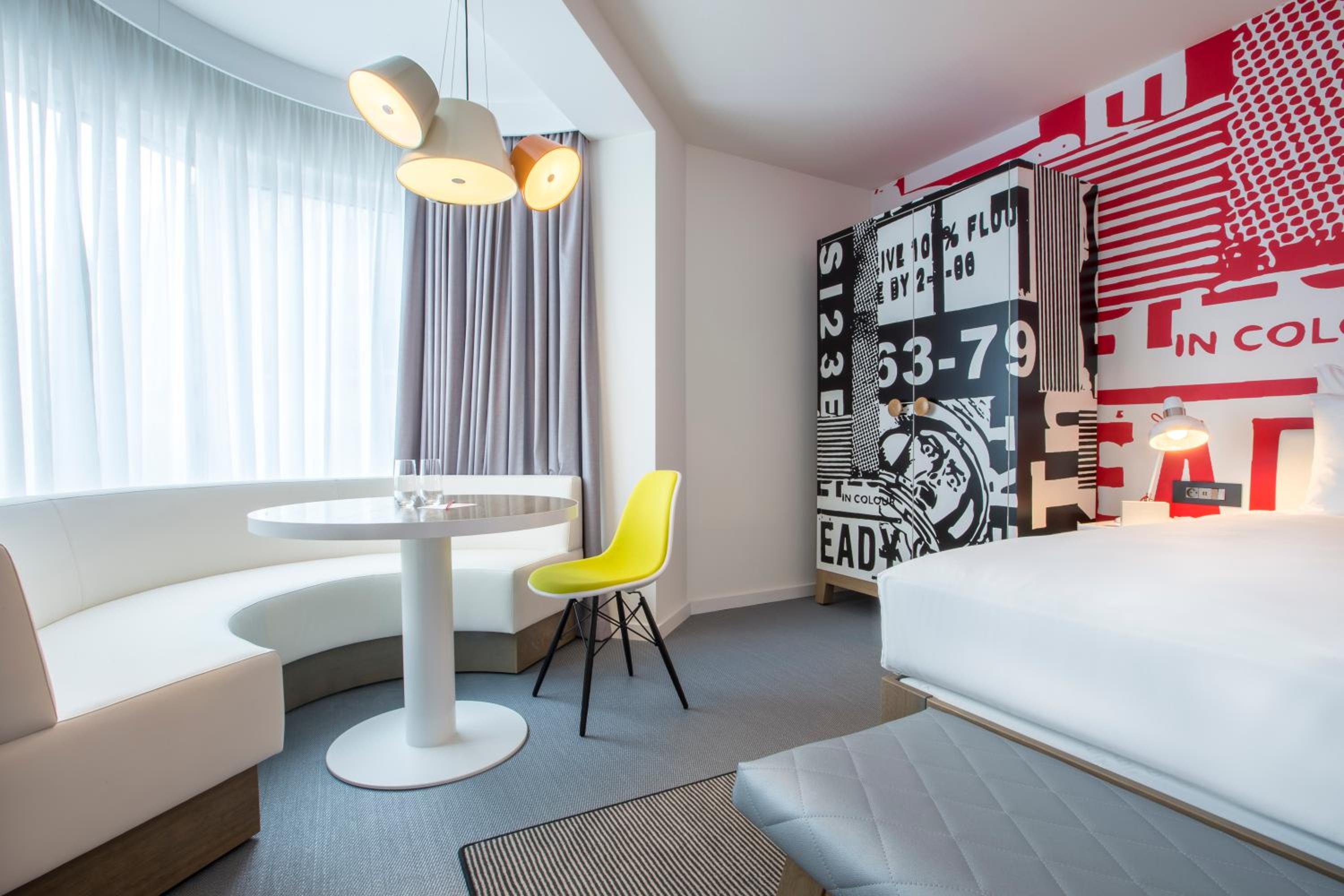 Corner Superior Room thumbnail 6