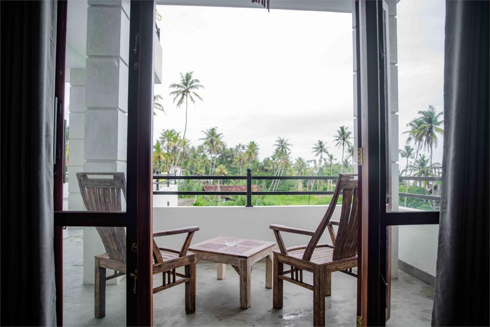 Deluxe Double Room with Balcony photo 1