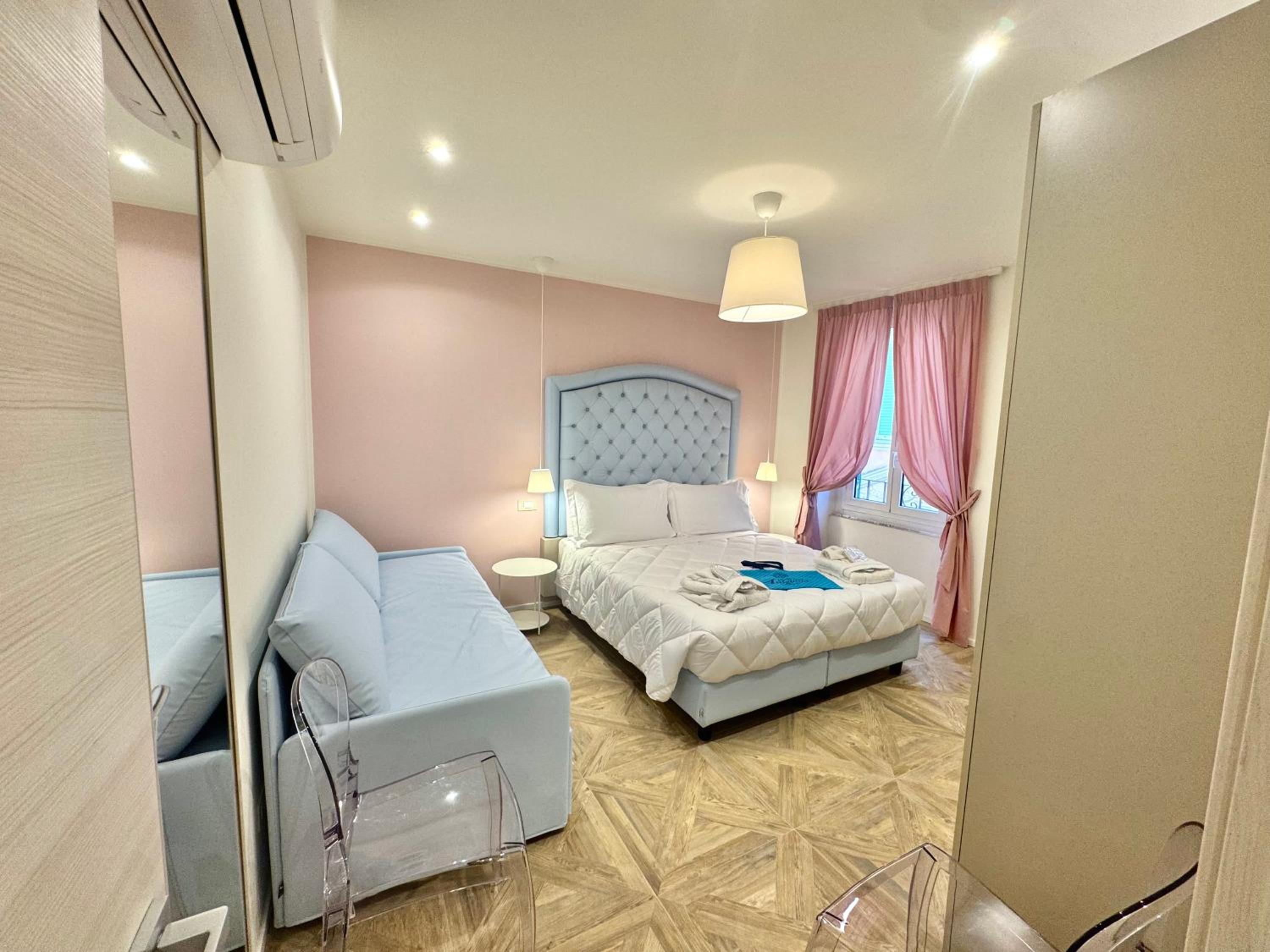 Apartment with Sea View - Photo 10