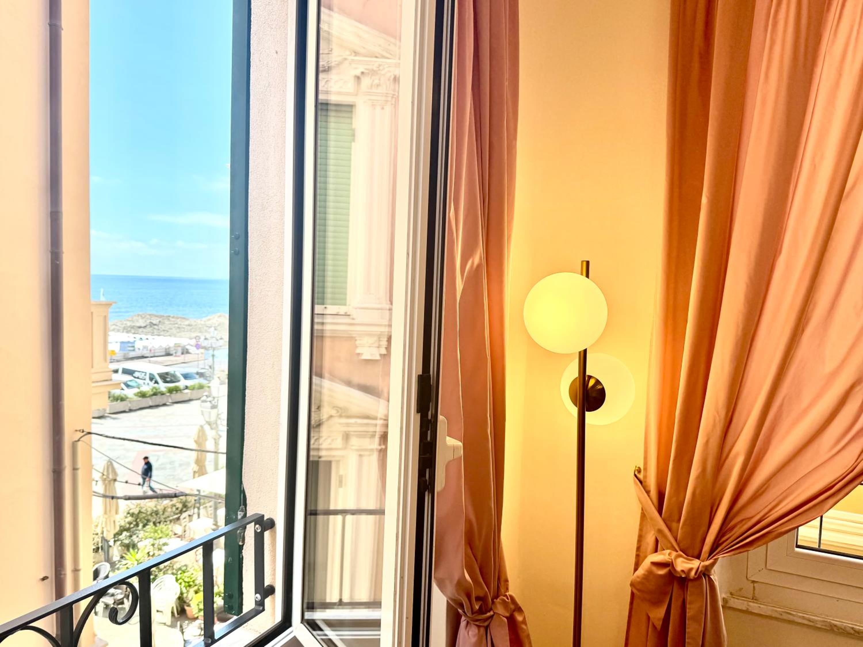 Apartment with Sea View - Photo 14