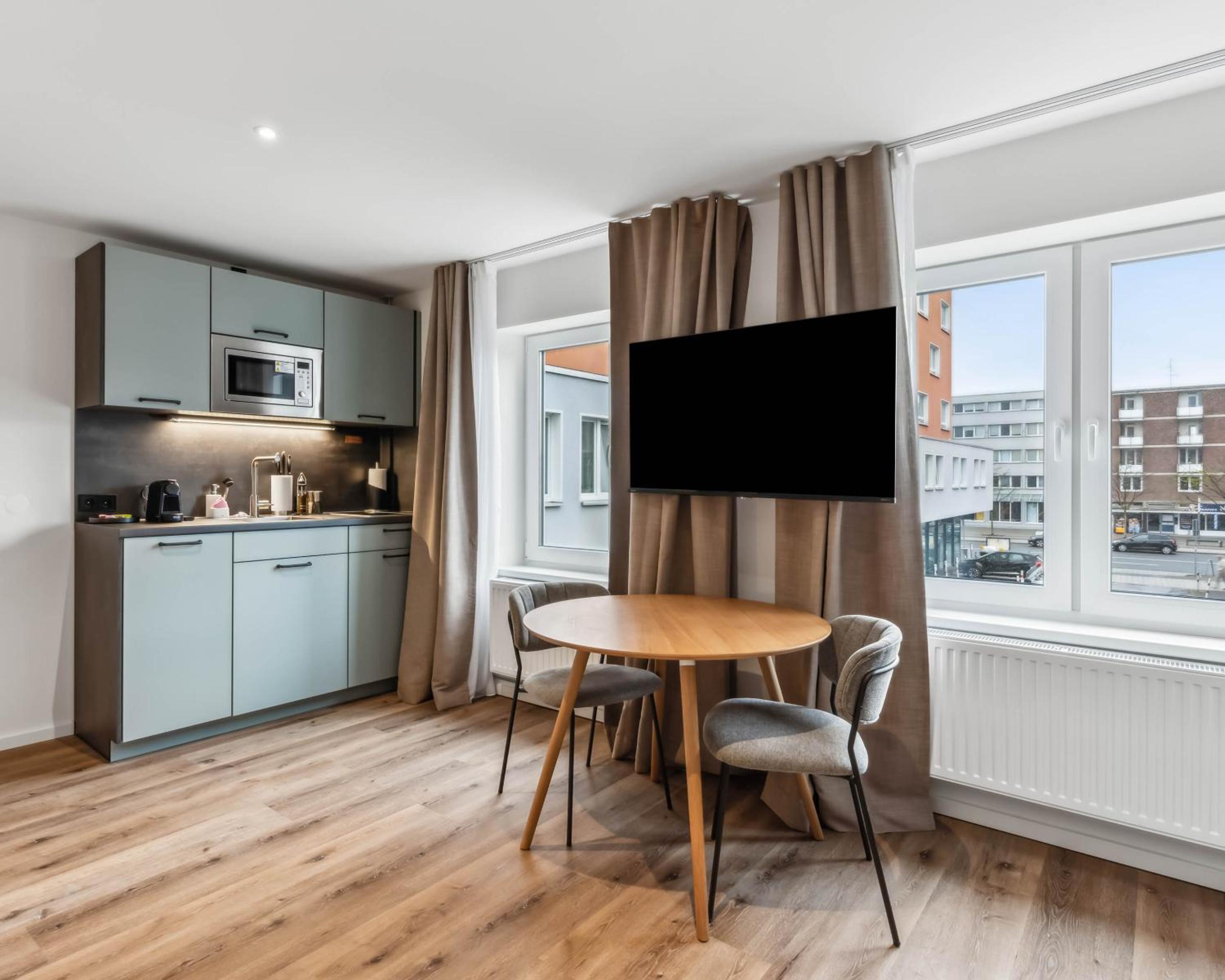 Suite Wheelchair Accessible - Photo 9