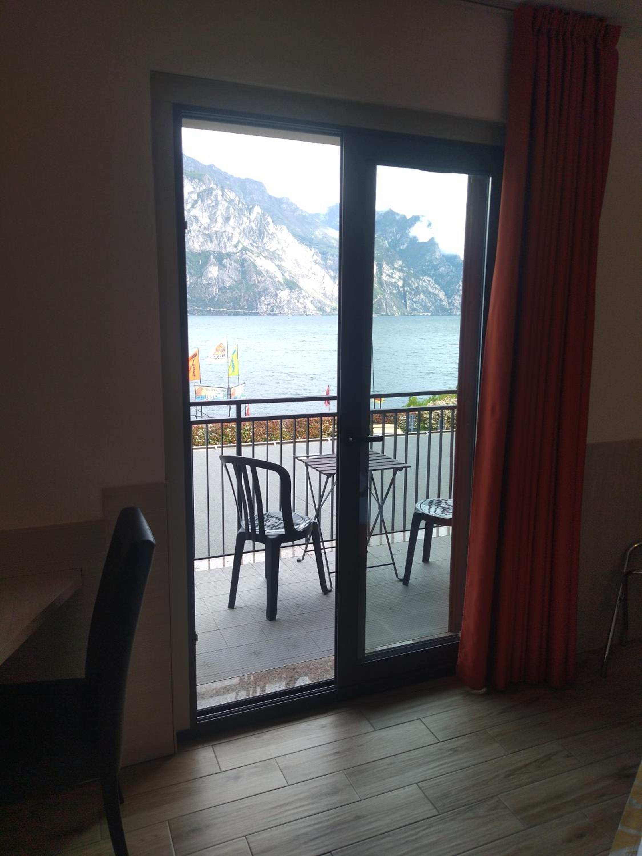 Double or Twin Room with Lake View photo 2