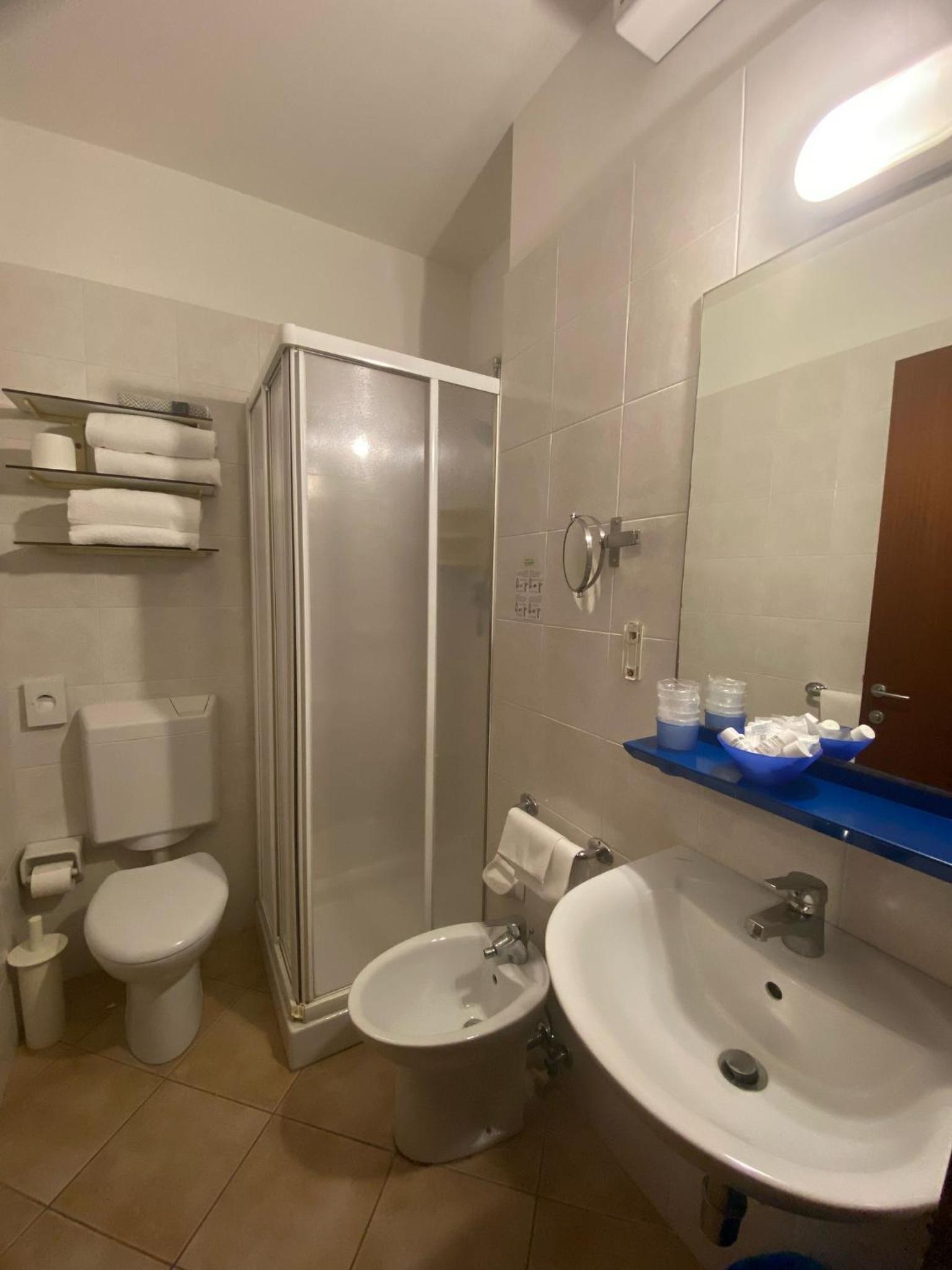 Quadruple Room with Sea View - Photo 1