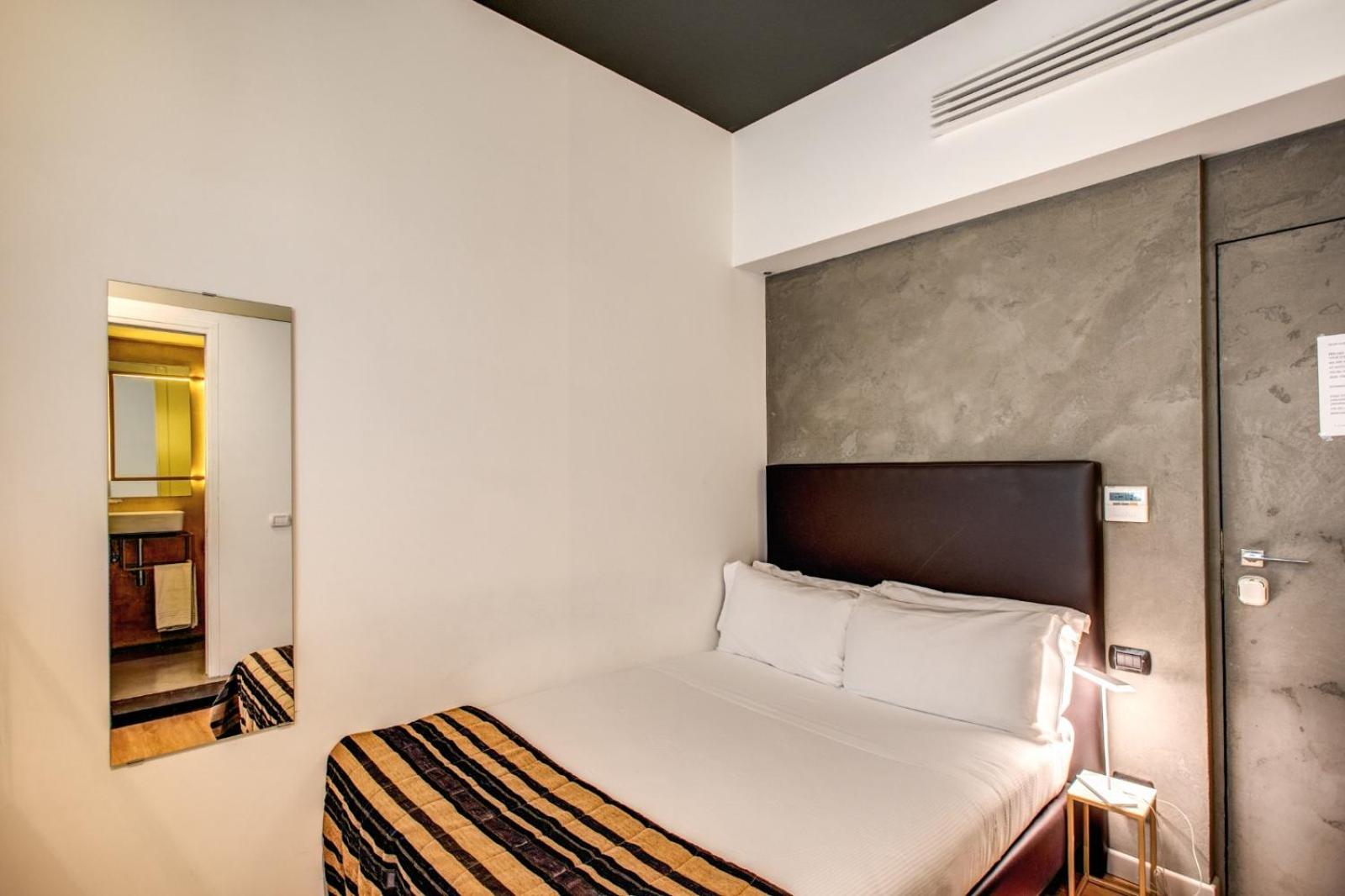 Small Double Room photo 3