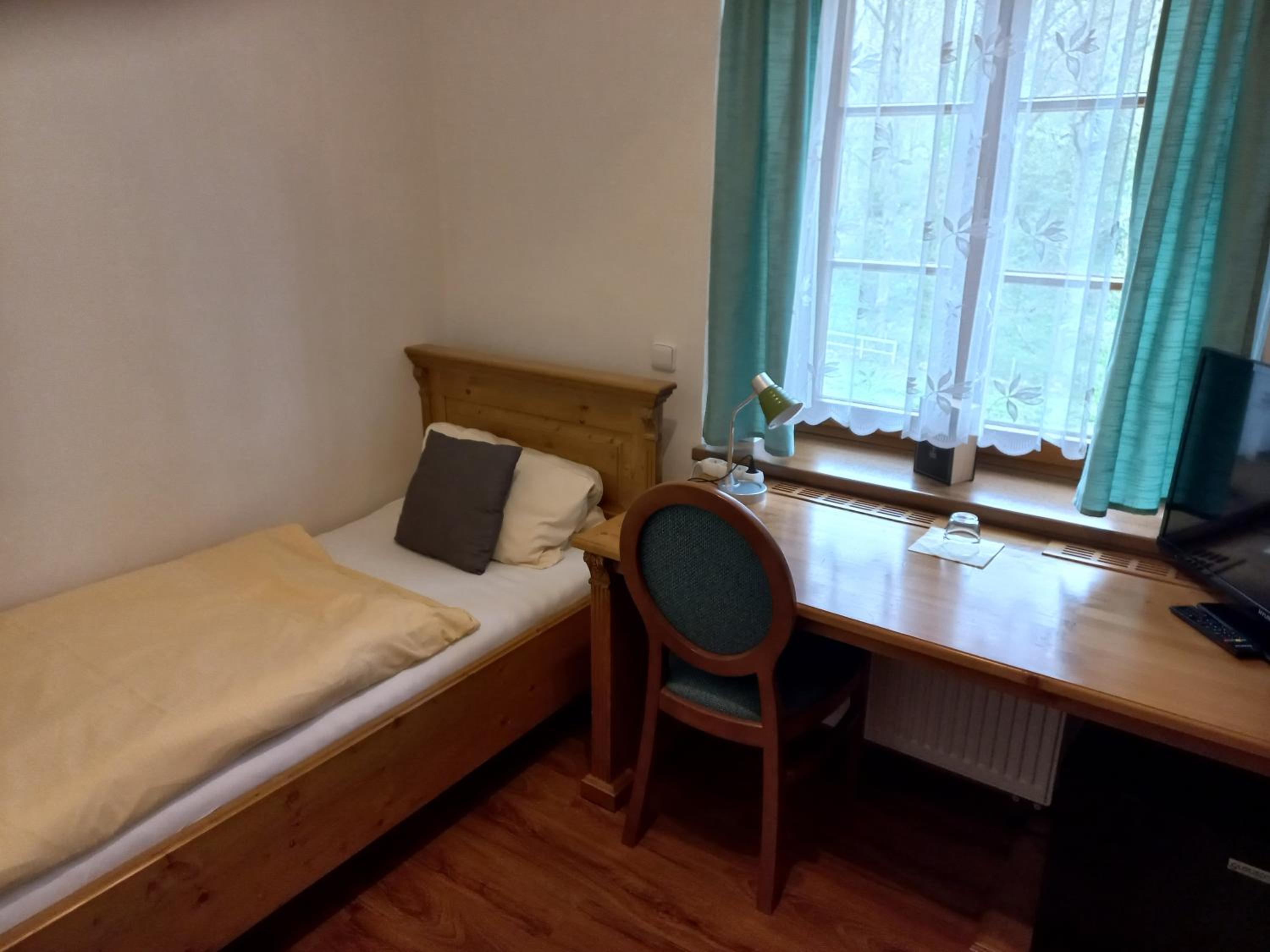 Single Room photo 2