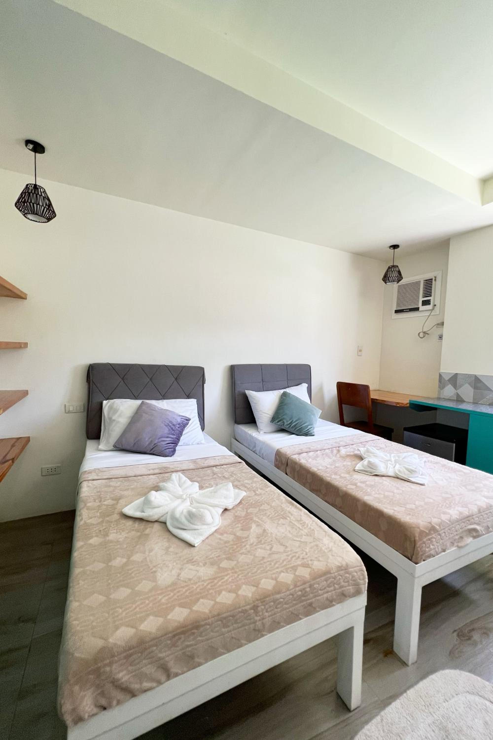 Standard Twin Room photo 2