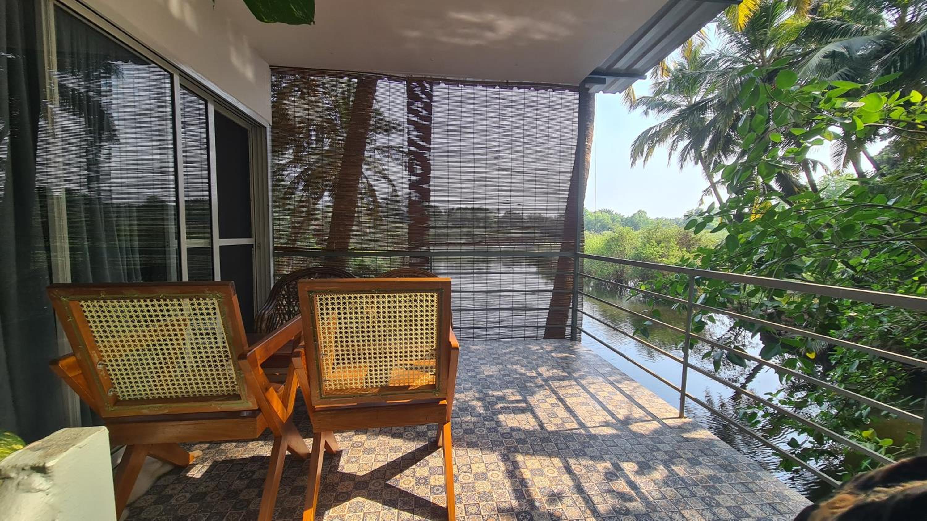 King Room with Lake View photo 1