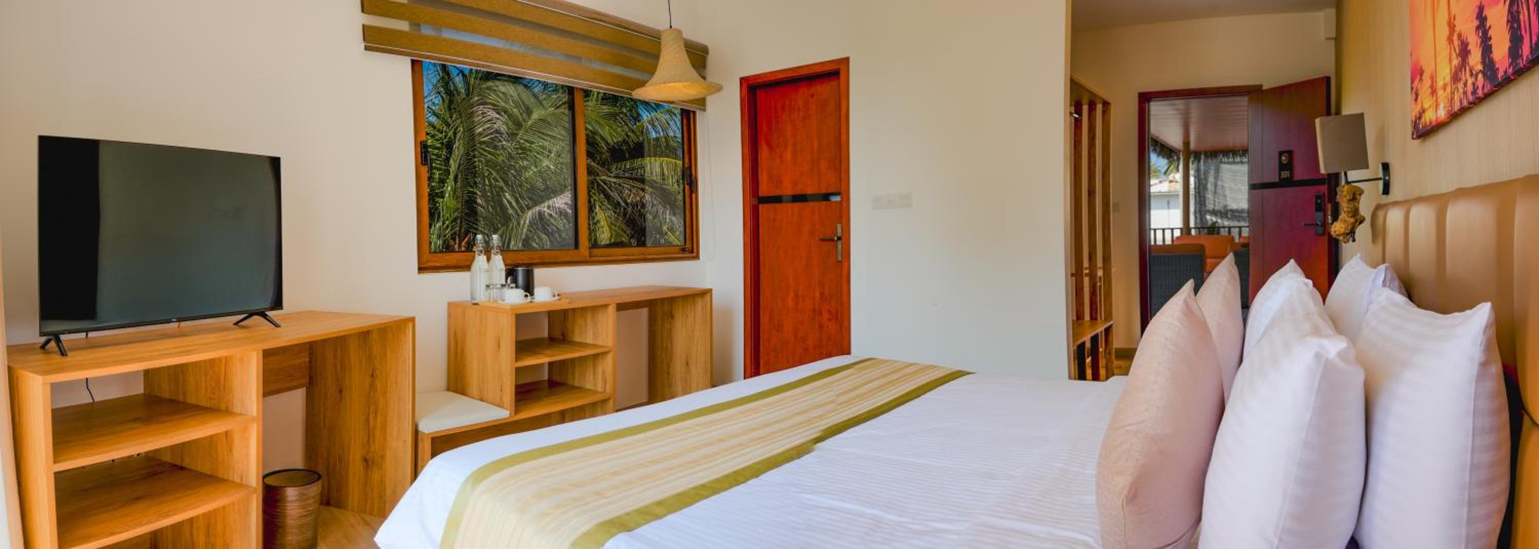 Superior Deluxe Room with Private Balcony