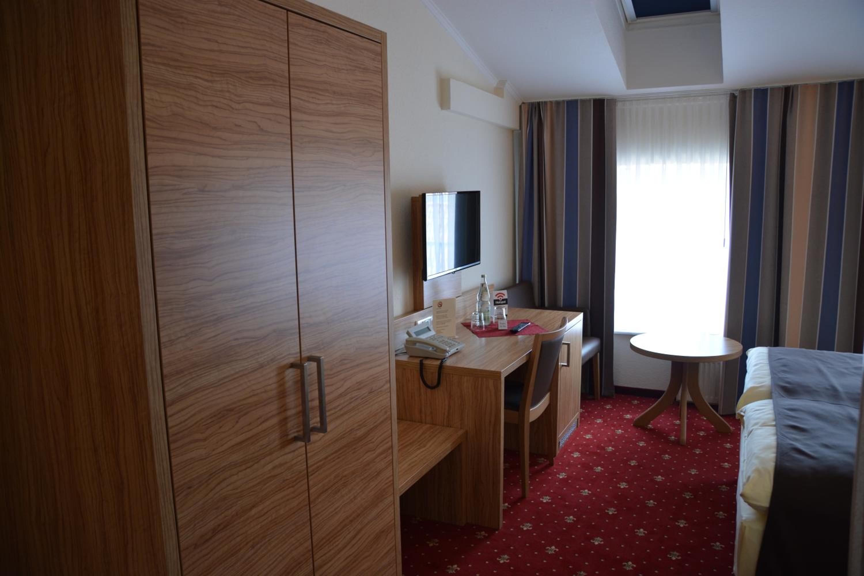 Double Room - Photo 5