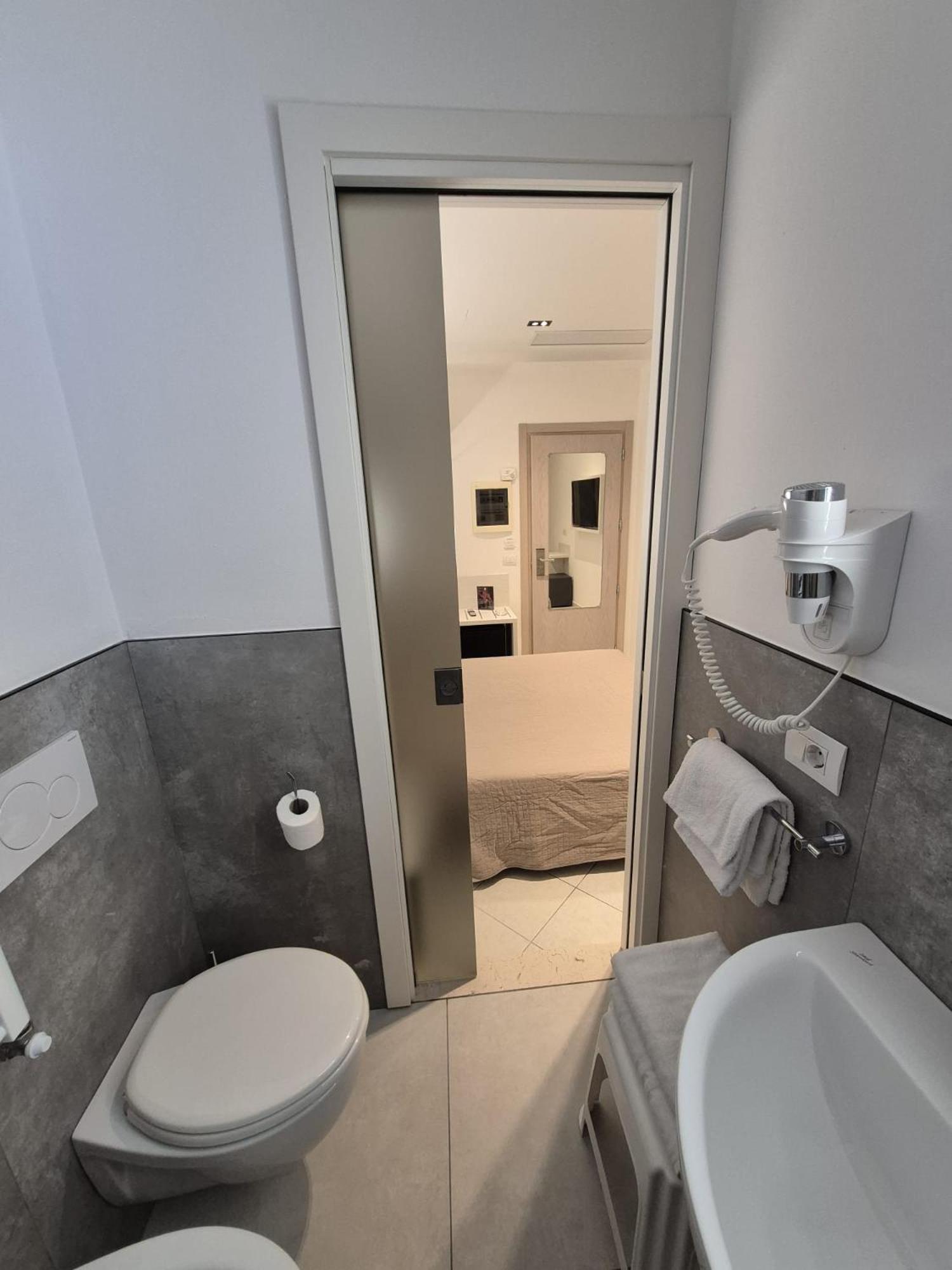 Deluxe Double Room - Photo 3