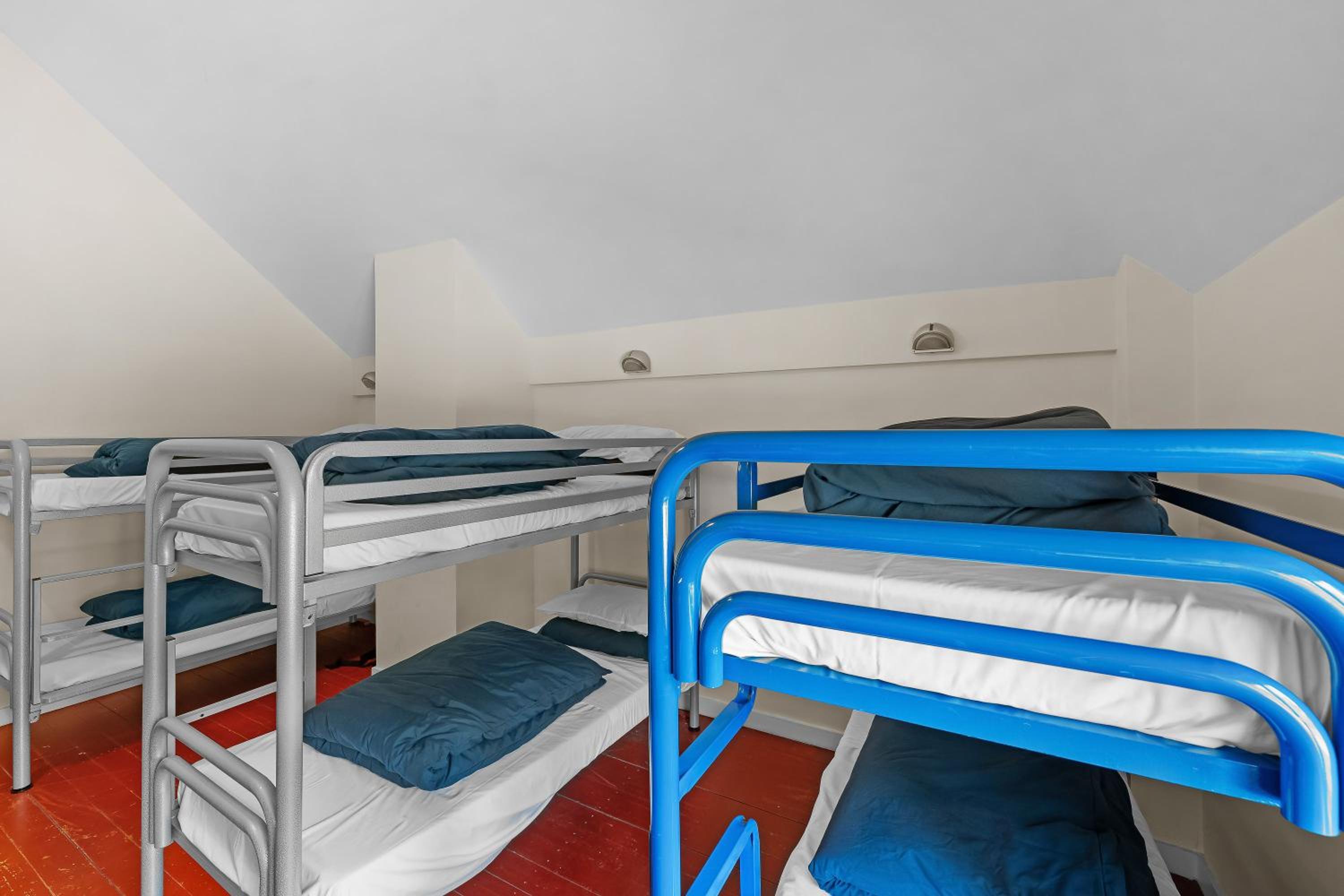 Bed in 8-Bed Mixed Dormitory Room photo 2