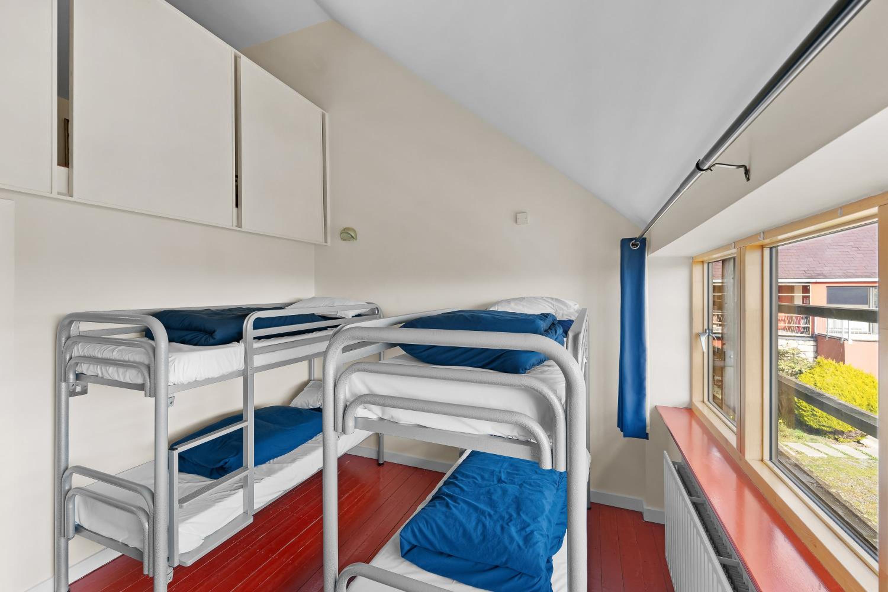 Bed in 6-Bed Mixed Dormitory Room photo 2