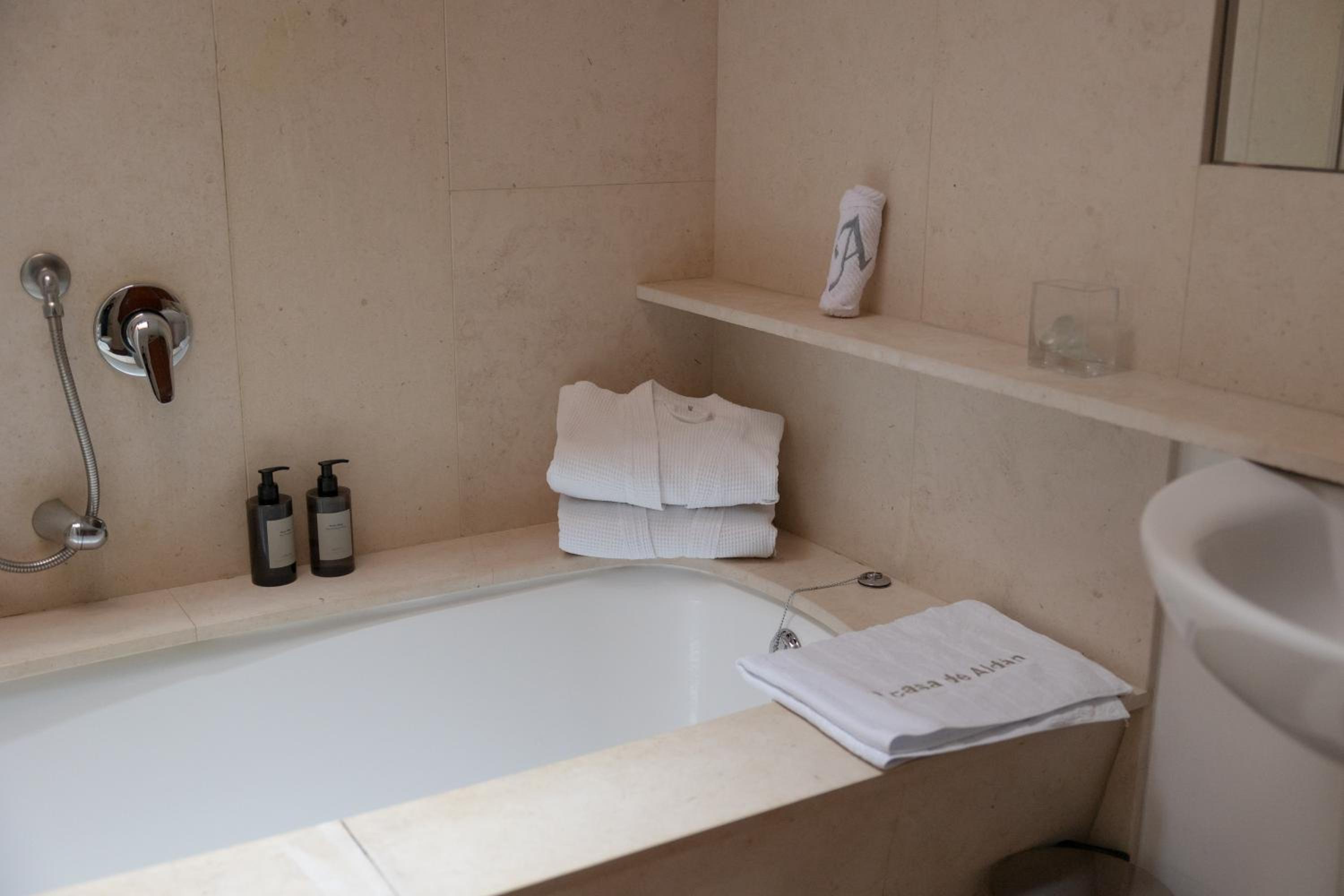 Standard Double or Twin Room with Sea View