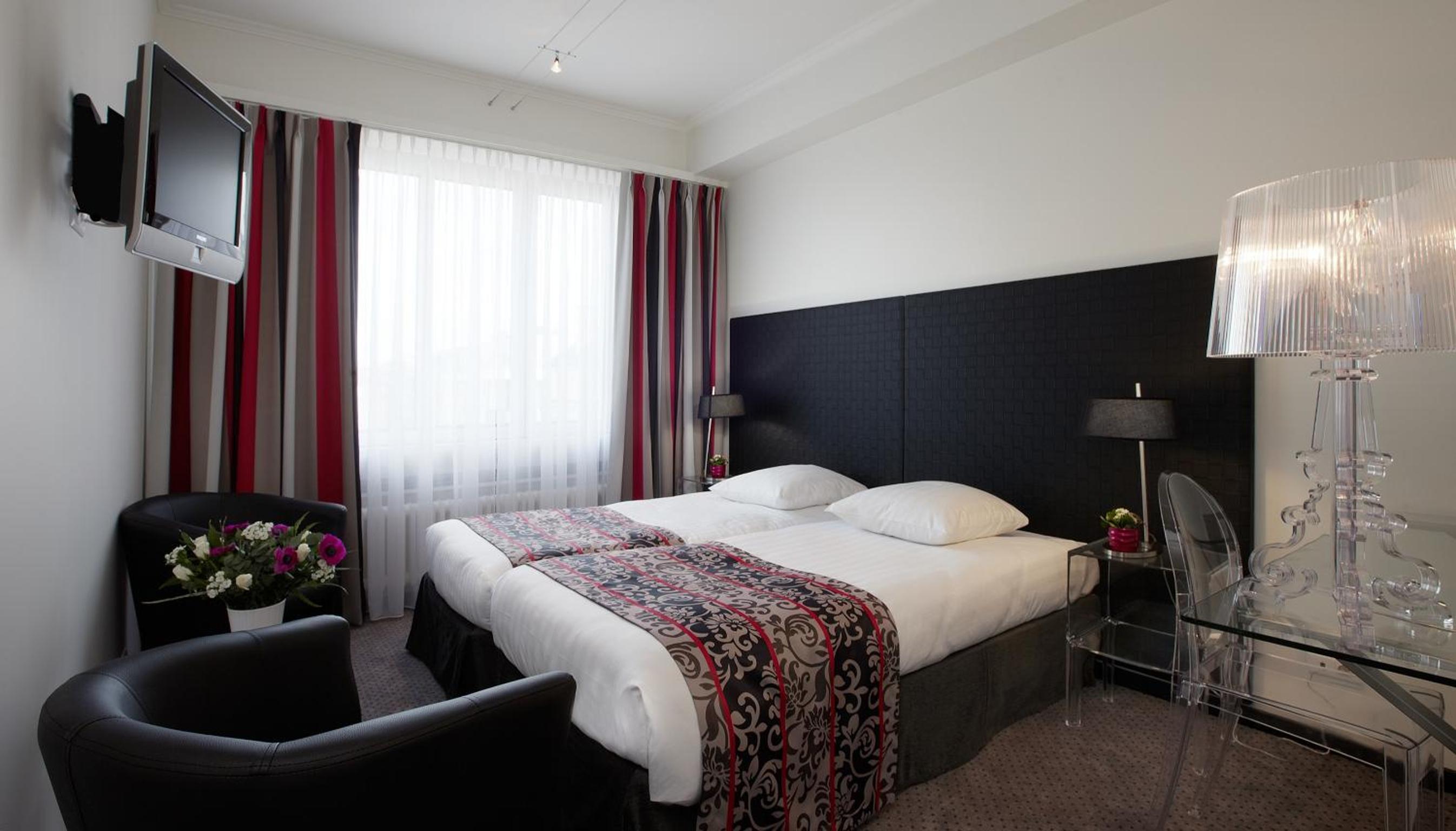 Double Room thumbnail 6