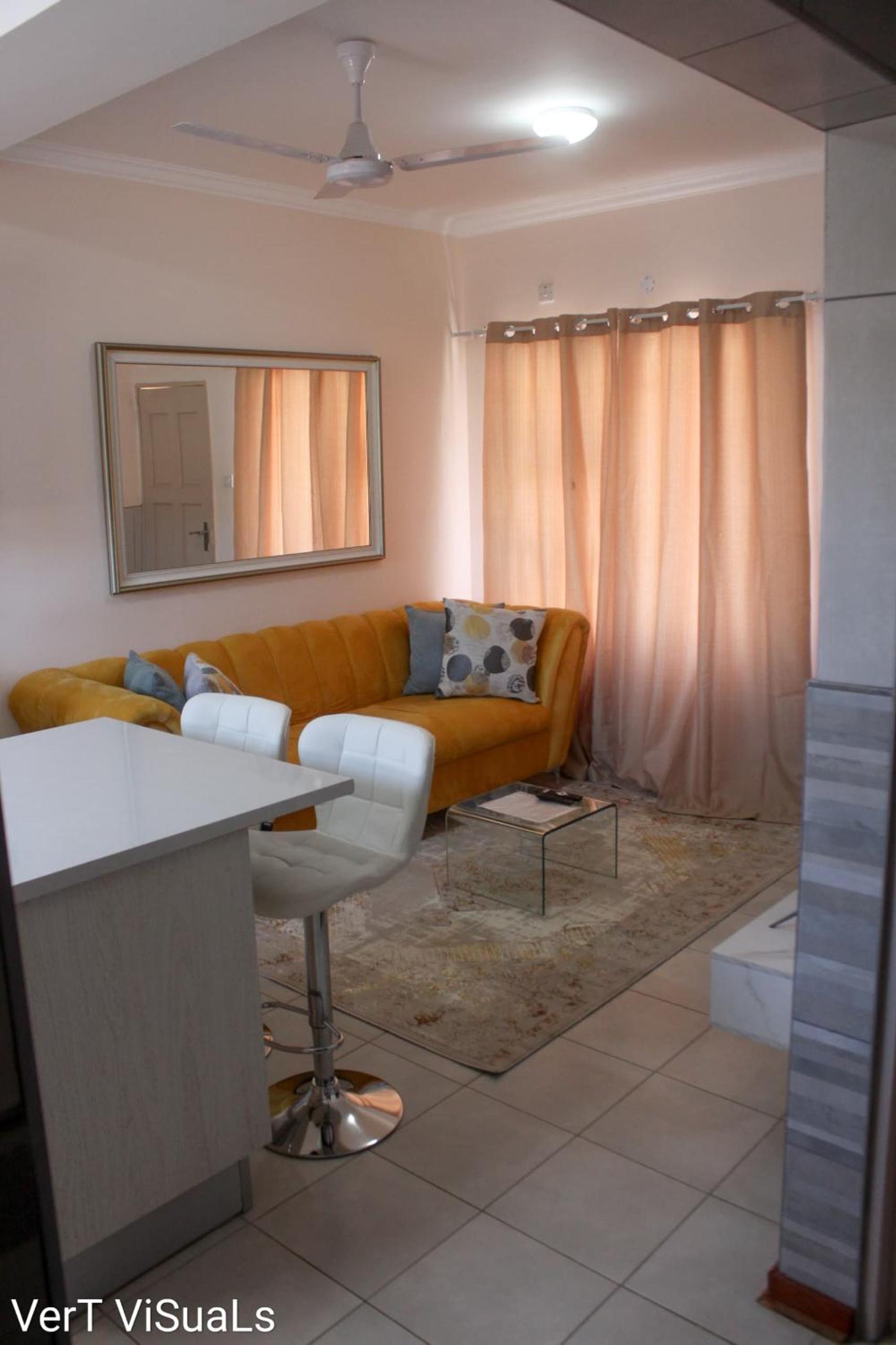 Classic Apartment photo 2