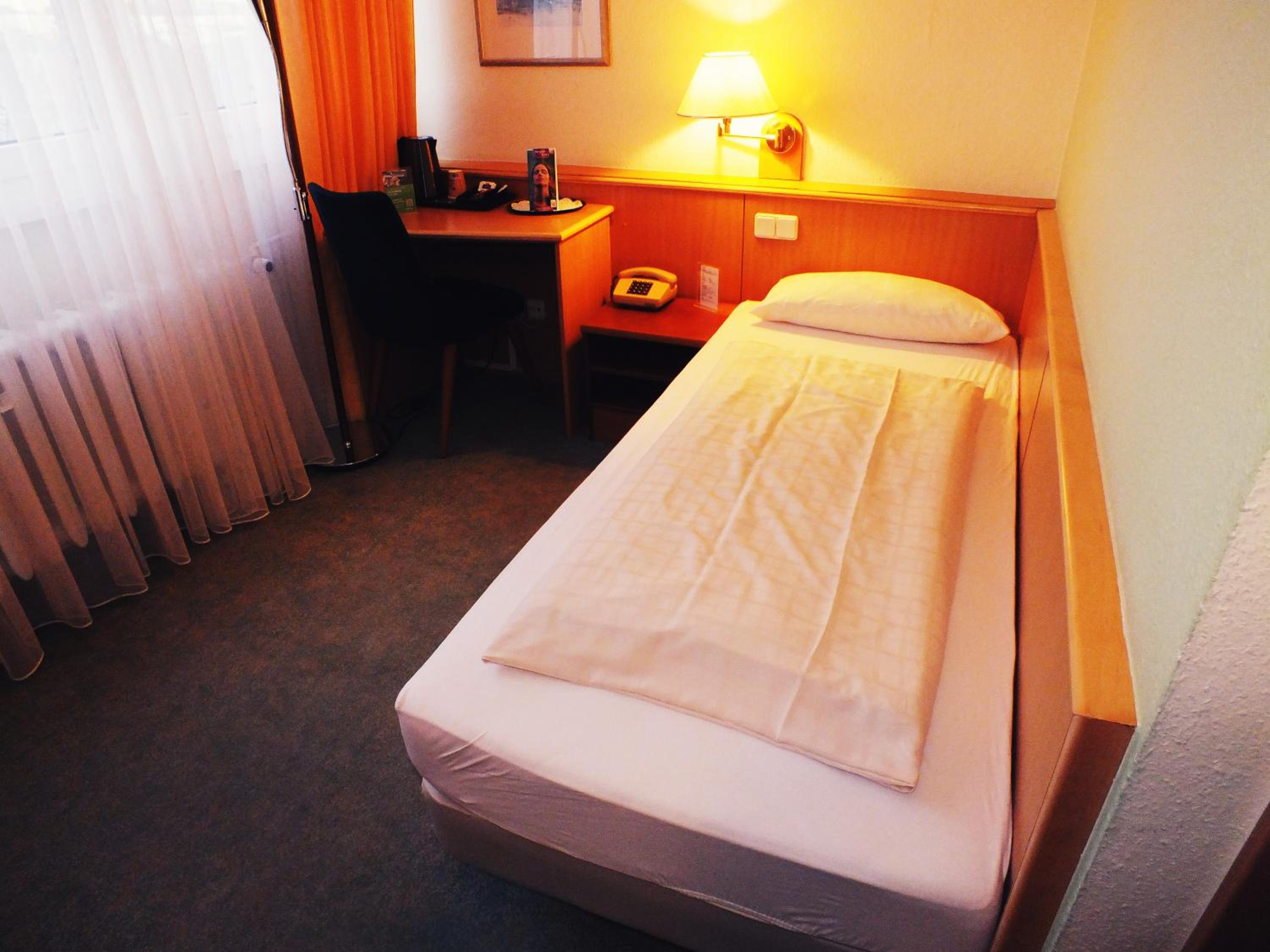 Standard Single Room photo 3