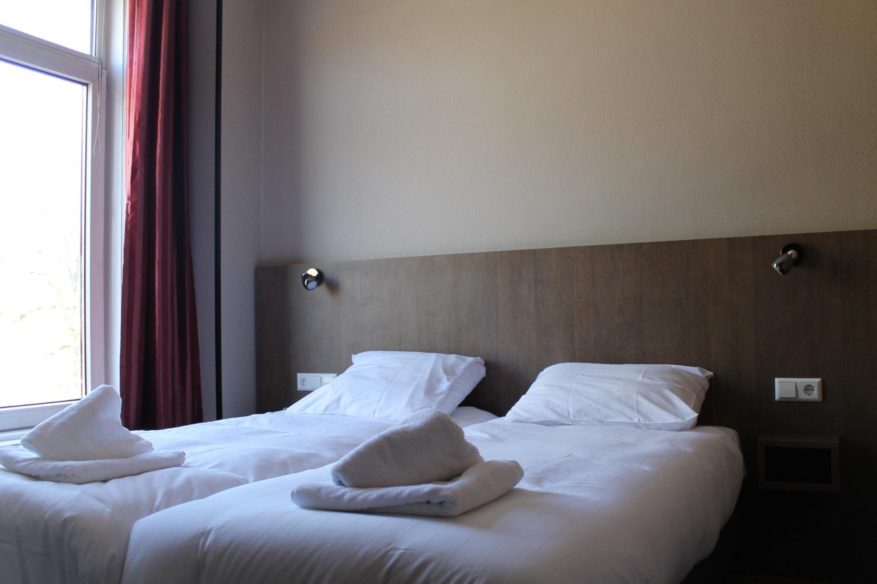 Standard Twin Room photo 3