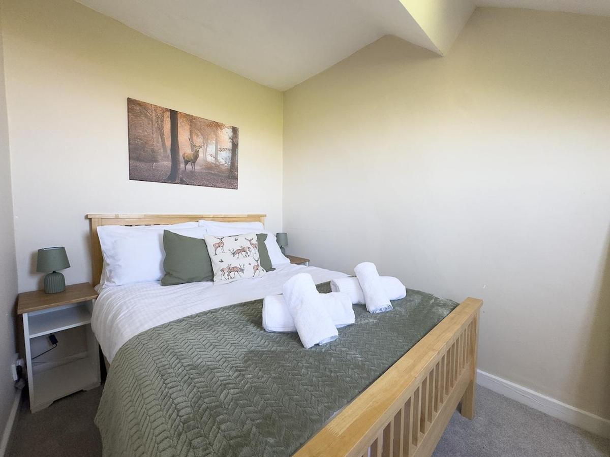 Four-Bedroom House photo 2
