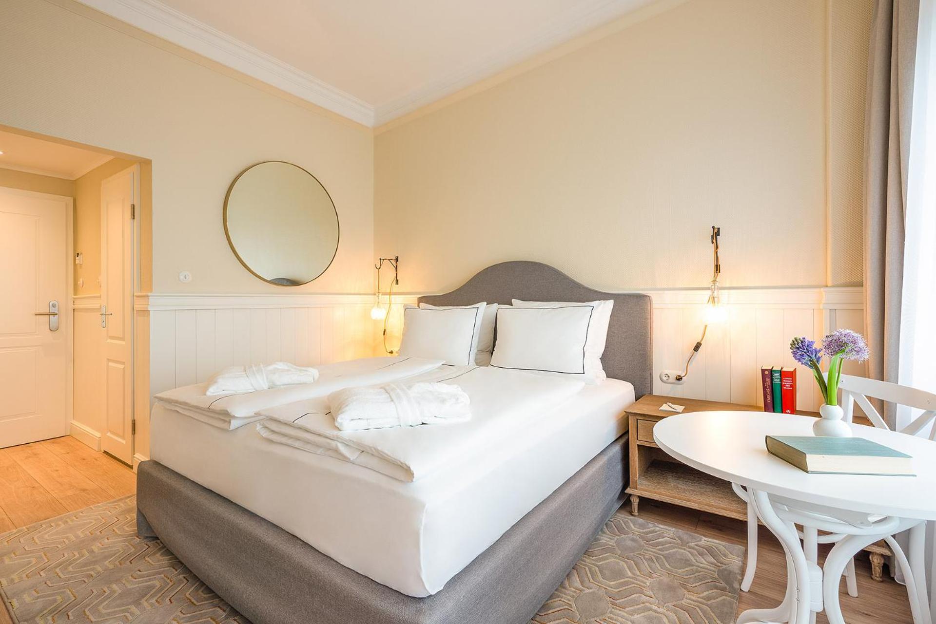Premium Room with Sea view and Balcony