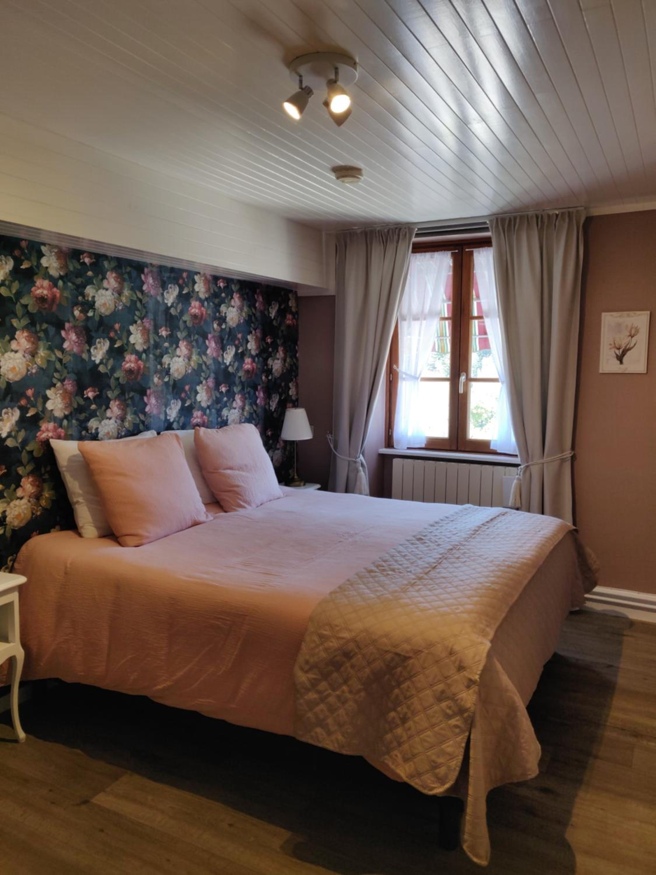 Large Double or Twin Room - Photo 1
