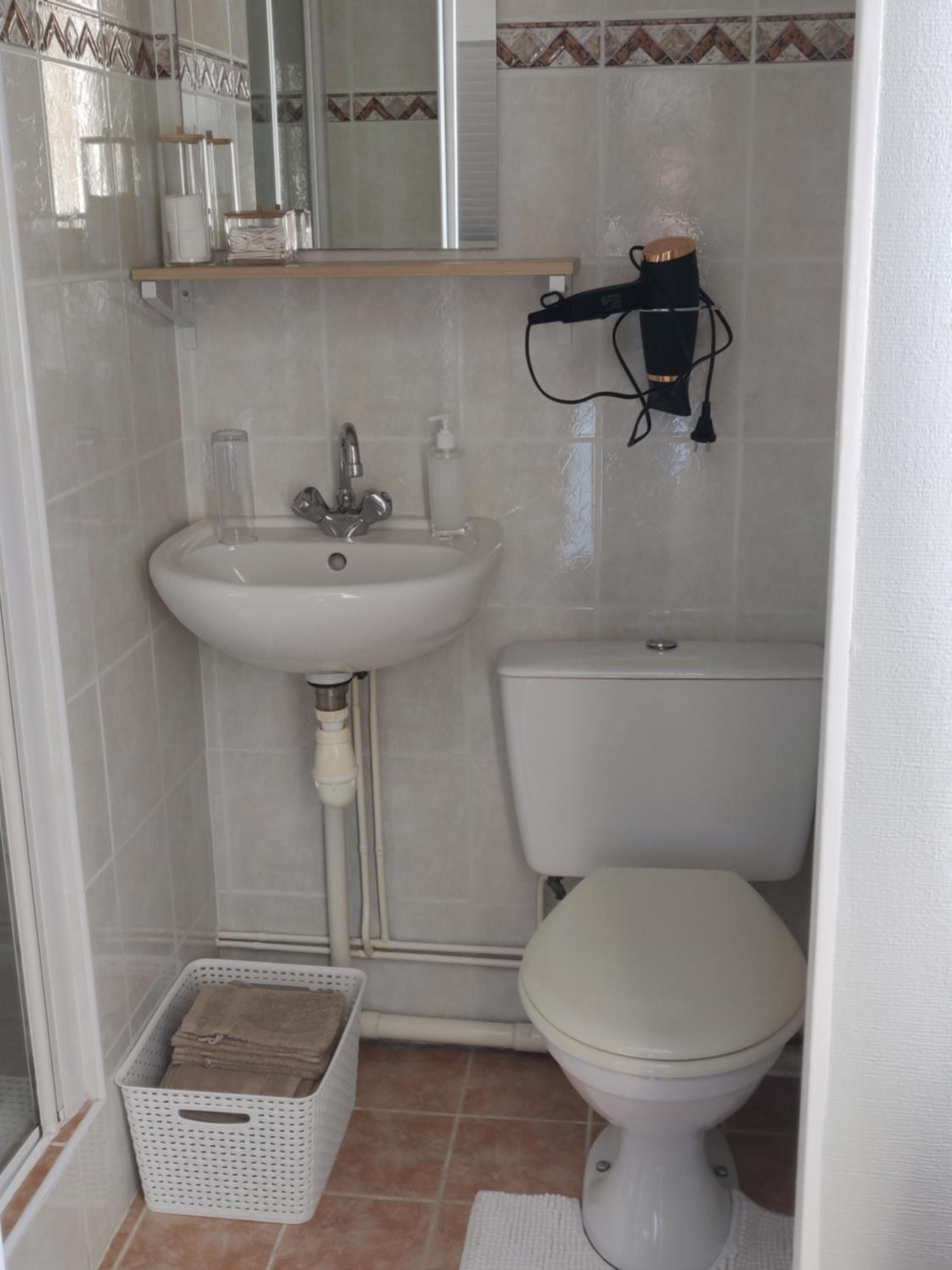 Suite - Photo 5