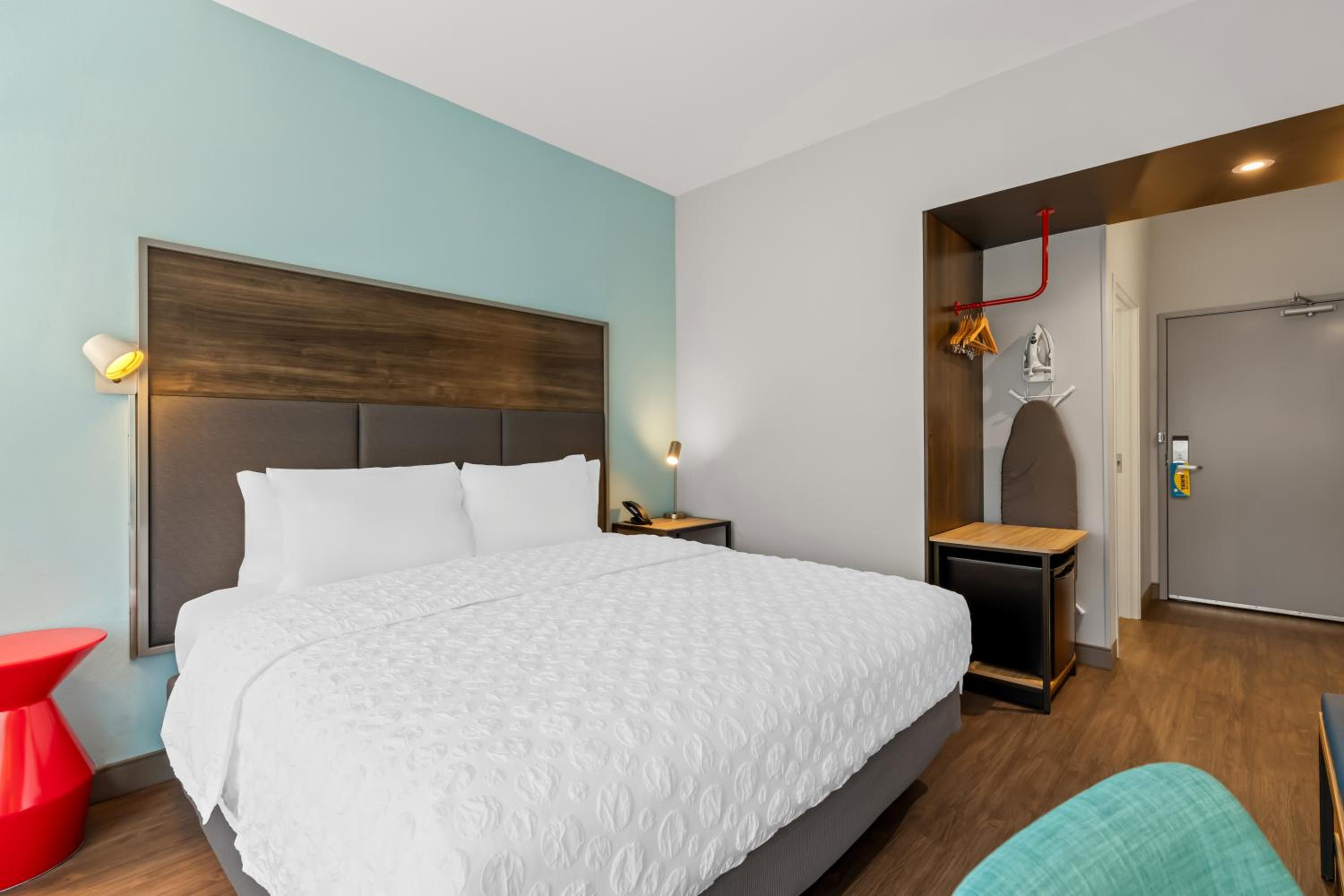 King Room - Hearing Access - Photo 1